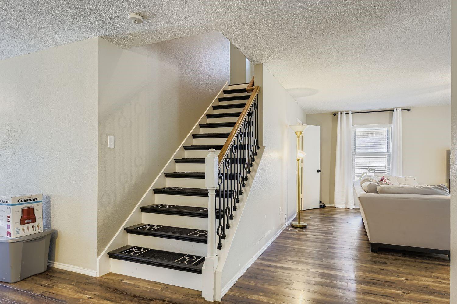 Chambers Creek Ln, Arlington, TX 76002