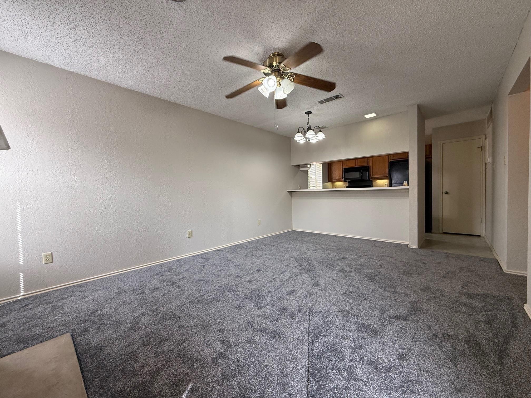 Crest Grove Dr, Arlington, TX 76012