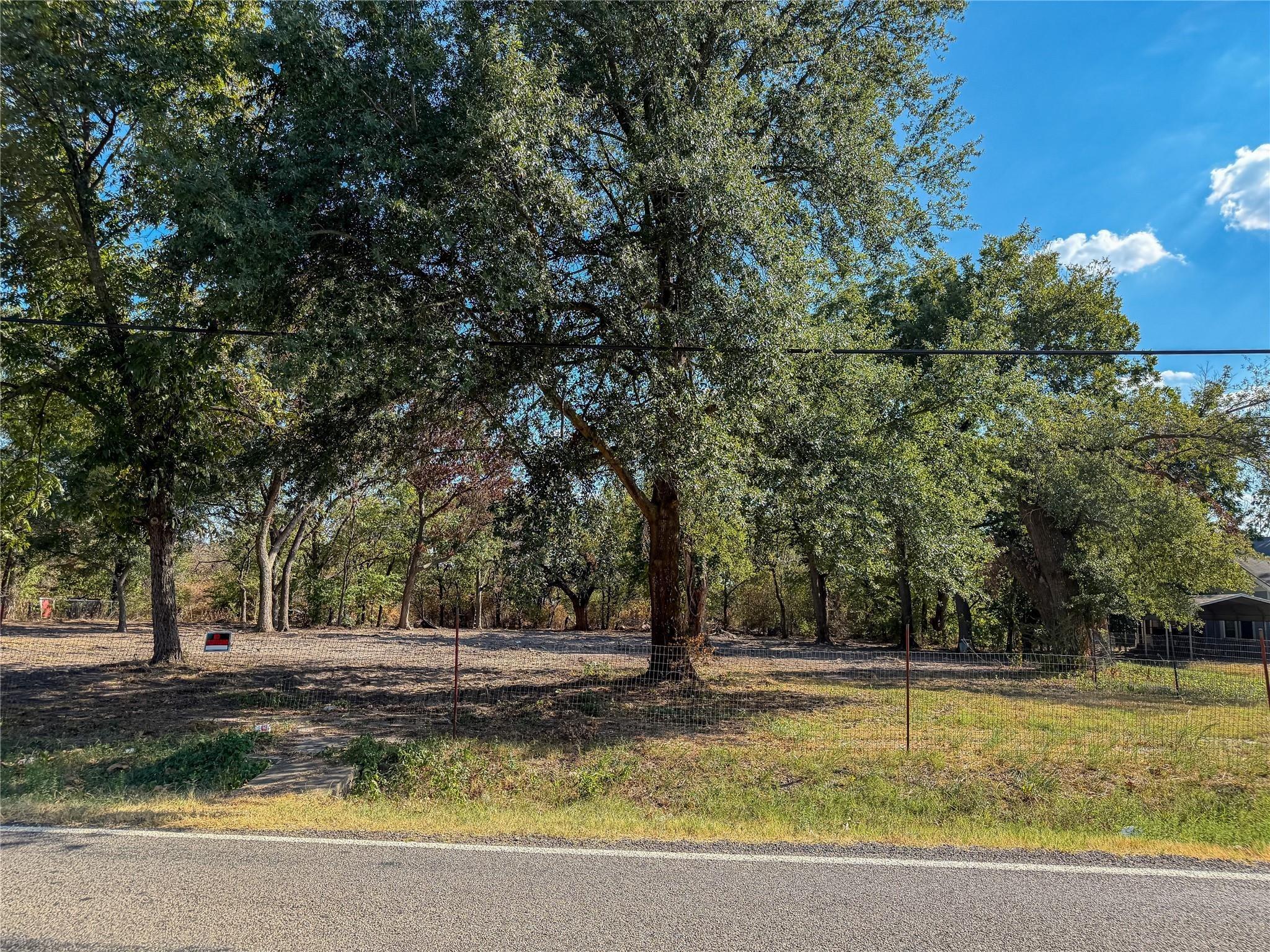 E Main St, Ladonia, TX 75449