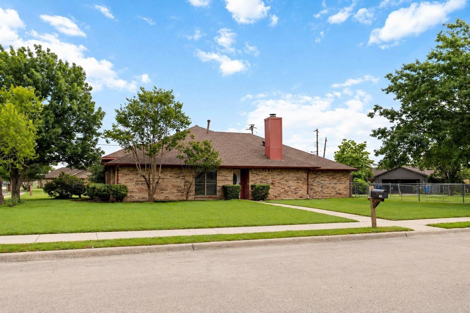 Salmon St, Sachse, TX 75048