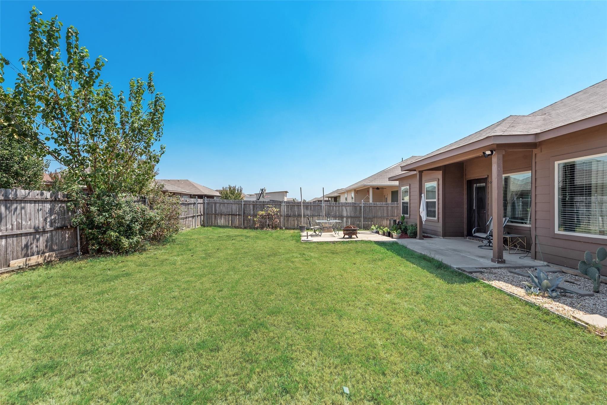 Doe Meadow Dr, Burleson, TX 76028
