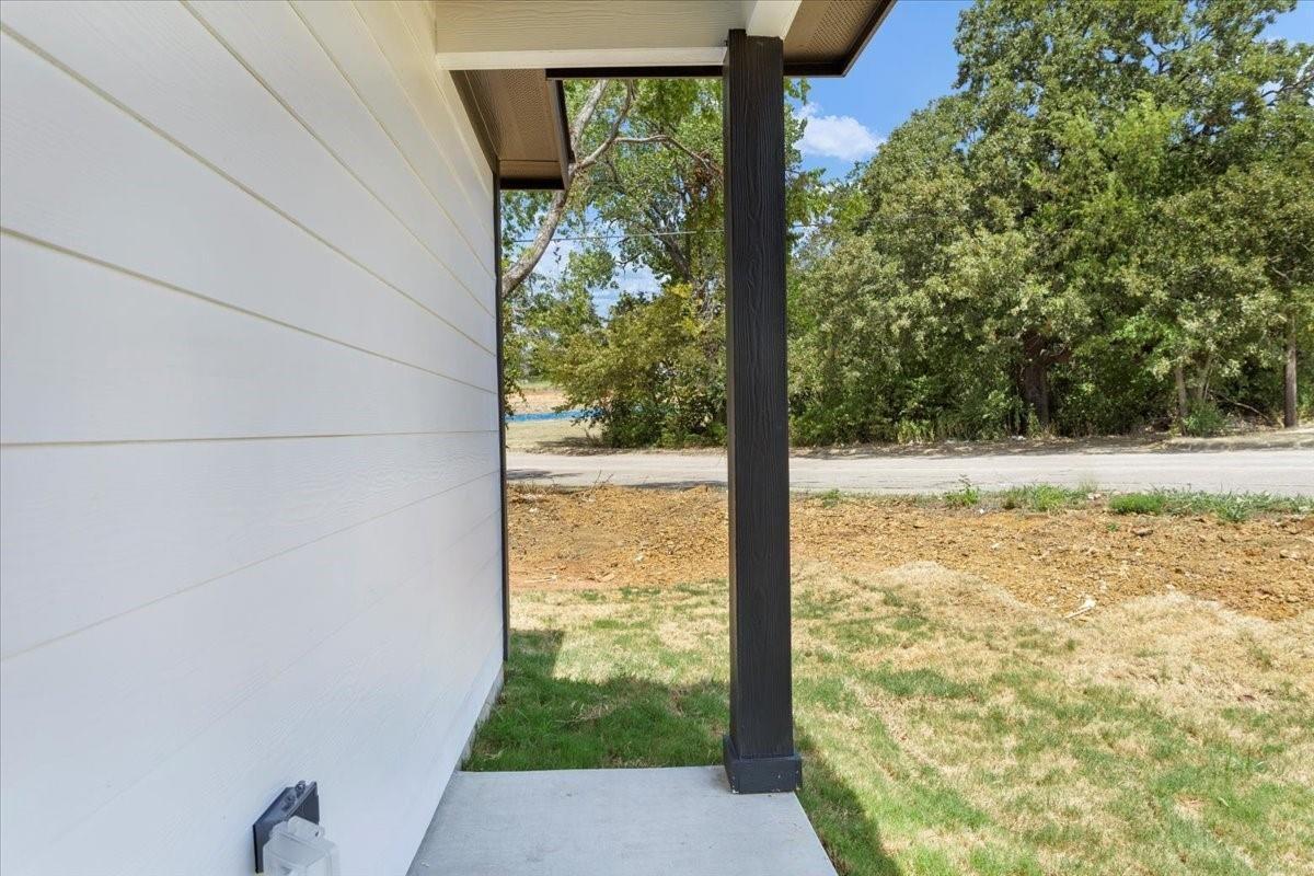 E Monterey St, Denison, TX 75021