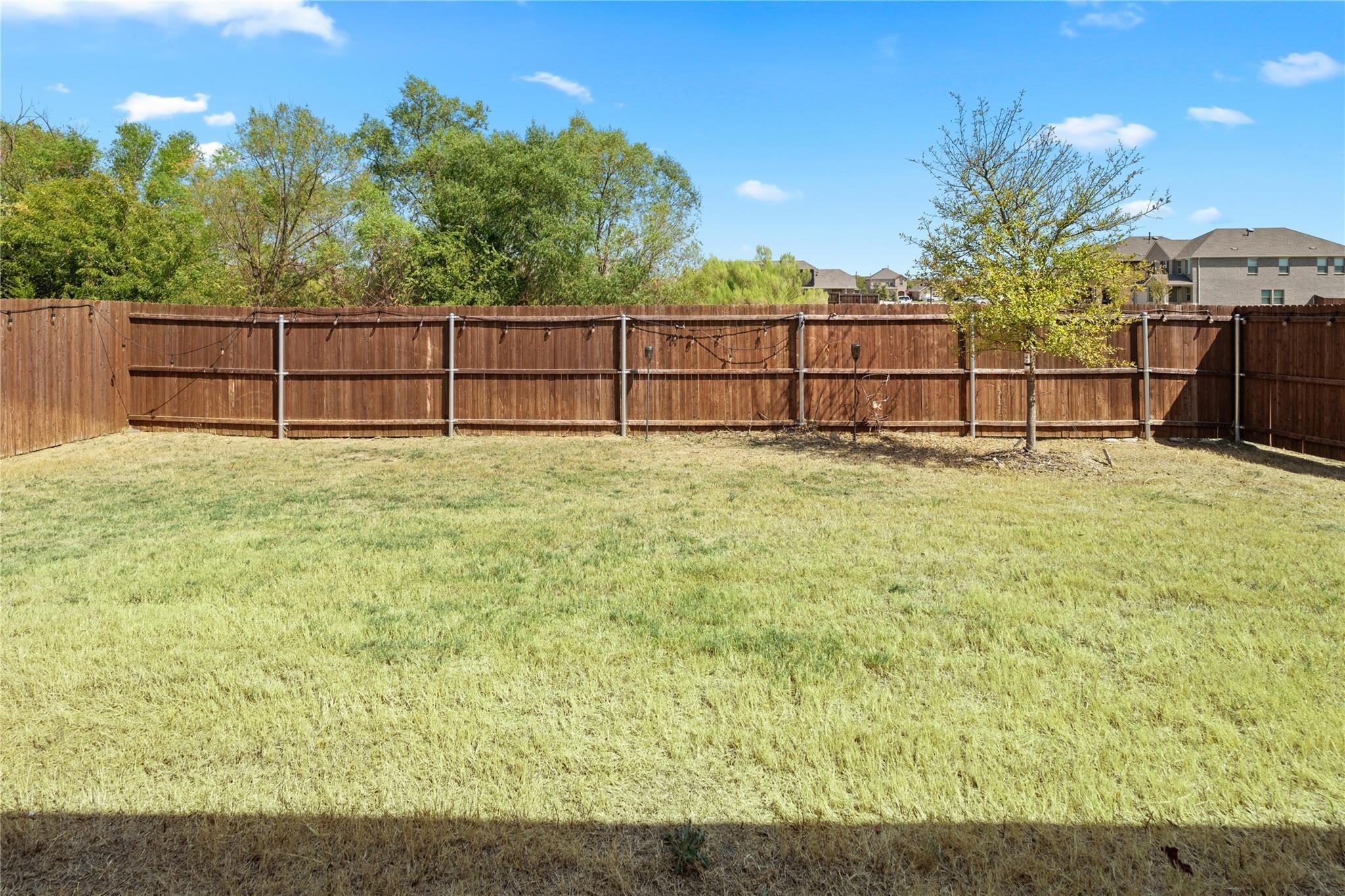 Creekview Ln, Lavon, TX 75166