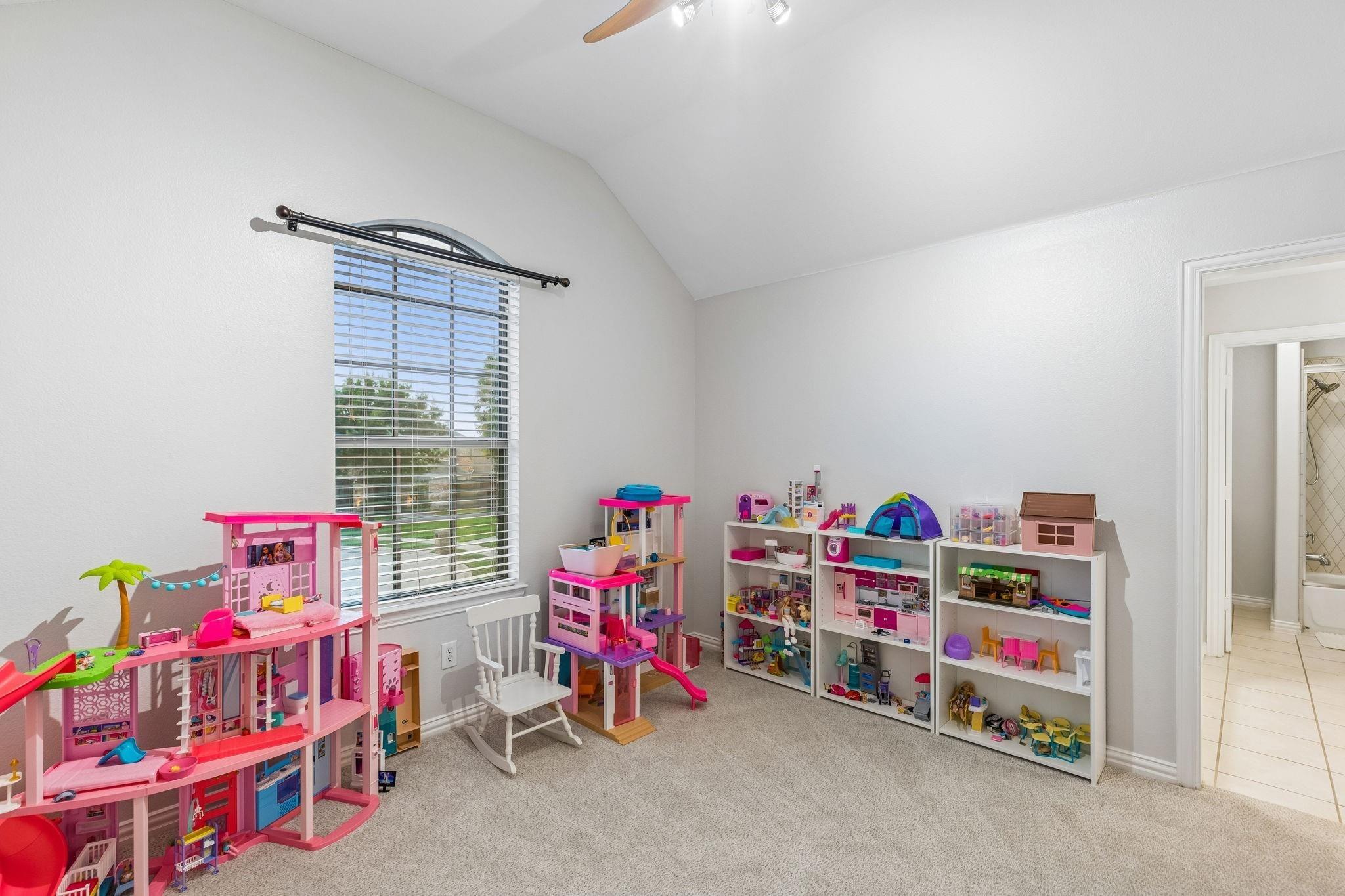 New Bury Ct, Rowlett, TX 75089