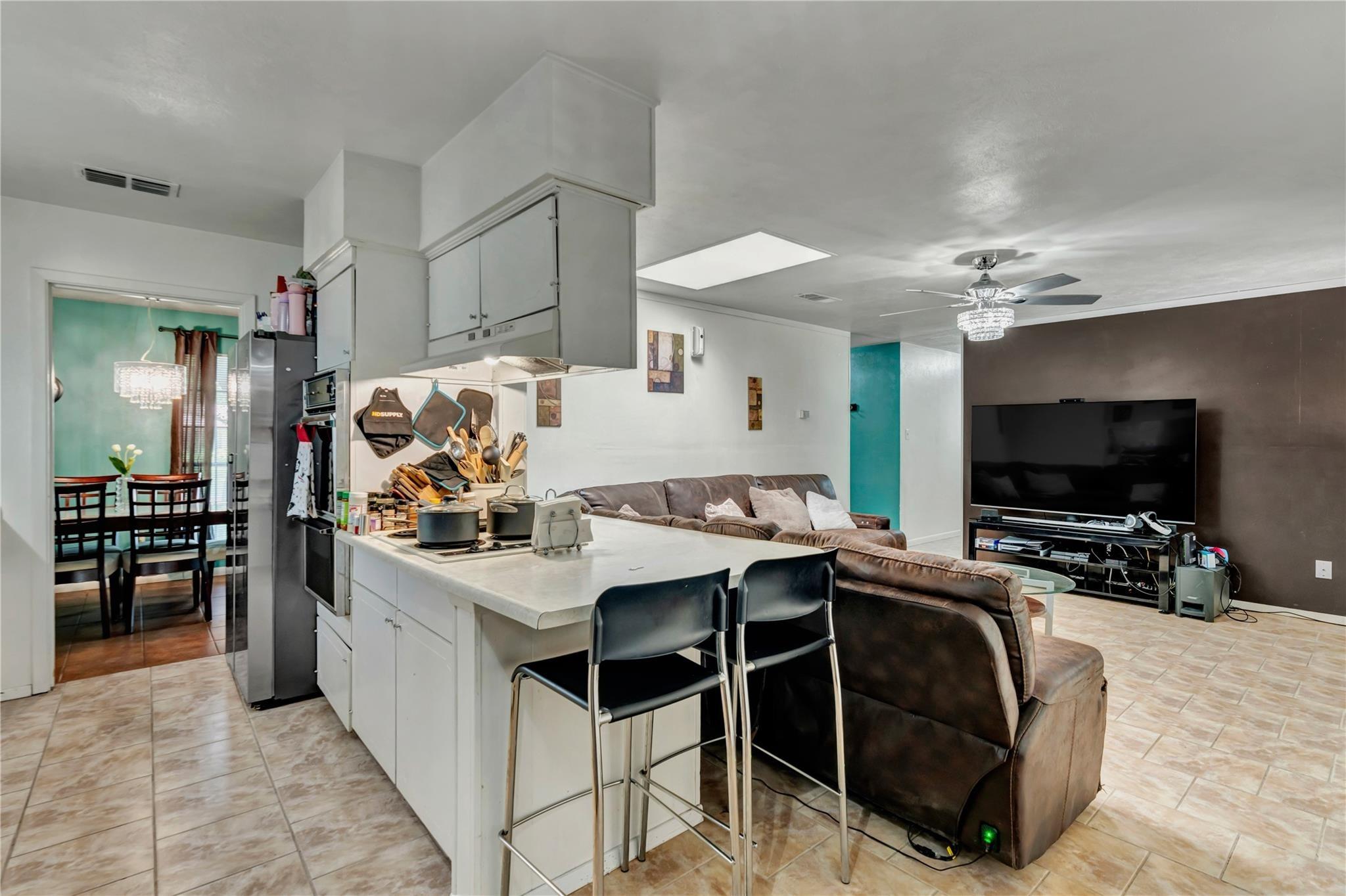 Hastings Dr, Arlington, TX 76013
