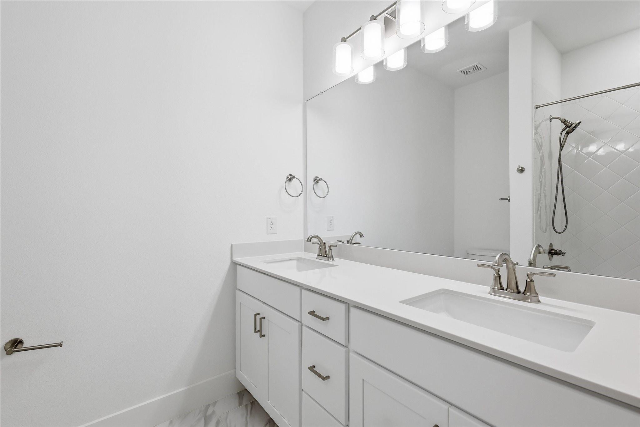 Smokey Quartz Ln, Arlington, TX 76005