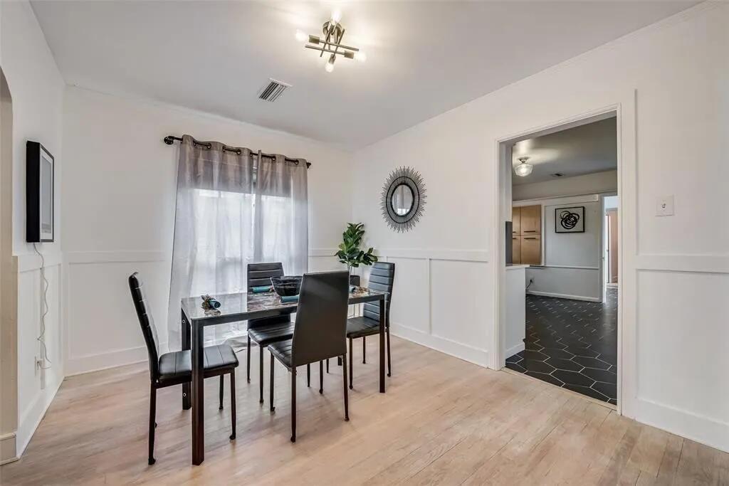 Burlington Blvd, Dallas, TX 75211