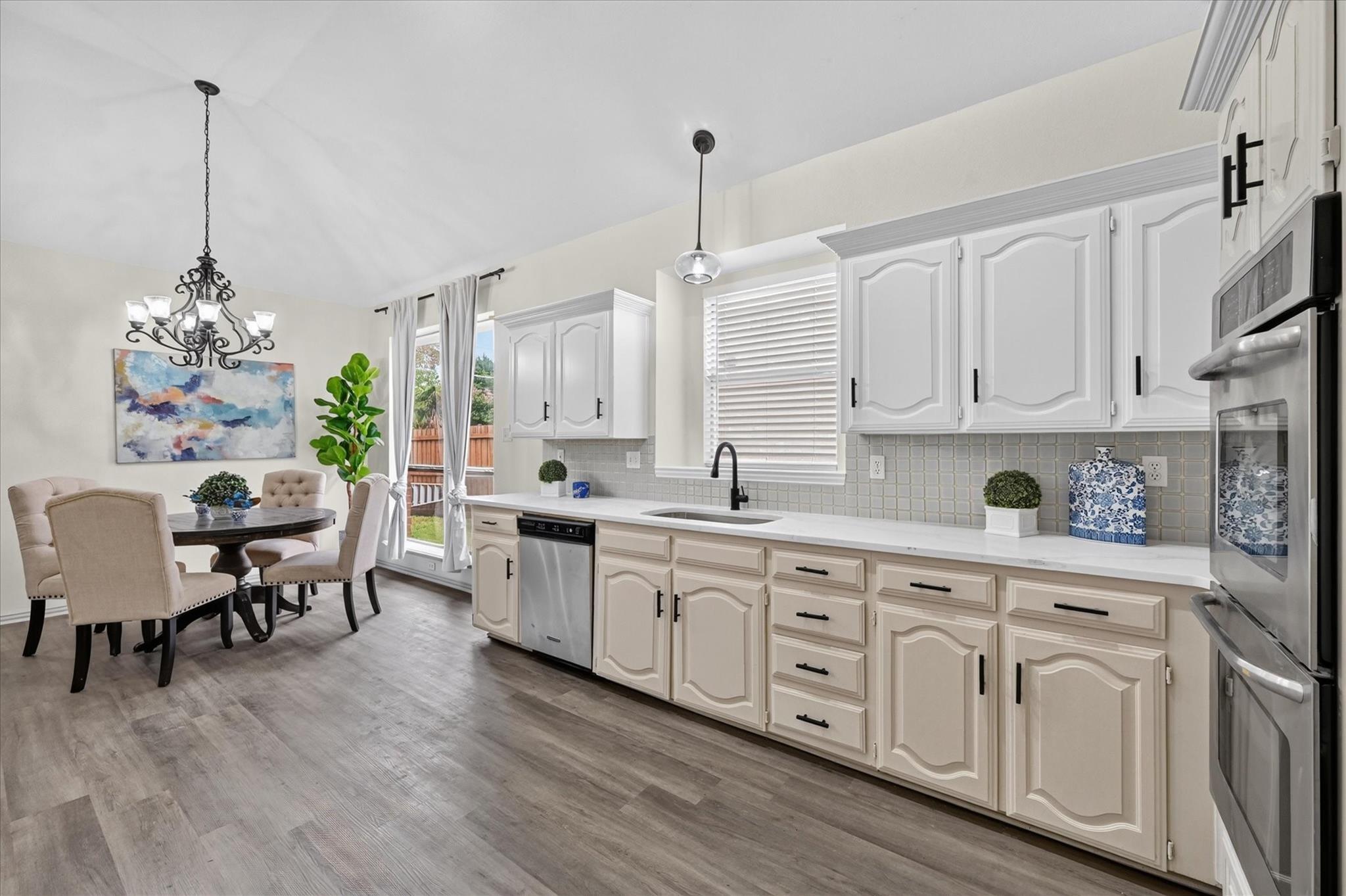 Copperfield Dr, Arlington, TX 76001