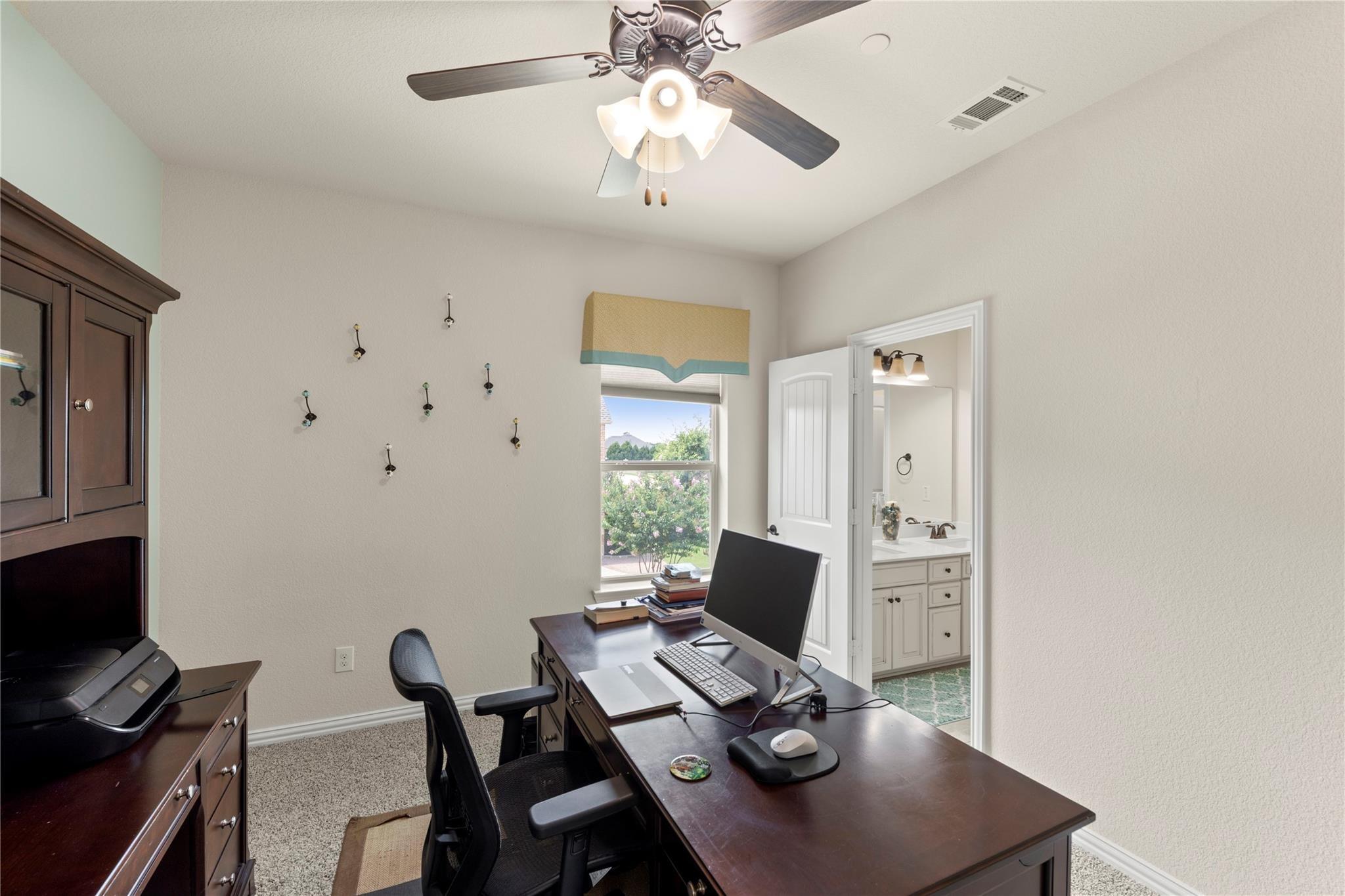 Waterford Ln, Sunnyvale, TX 75182