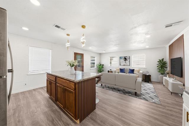 S Nassau Cir, Dallas, TX 75217