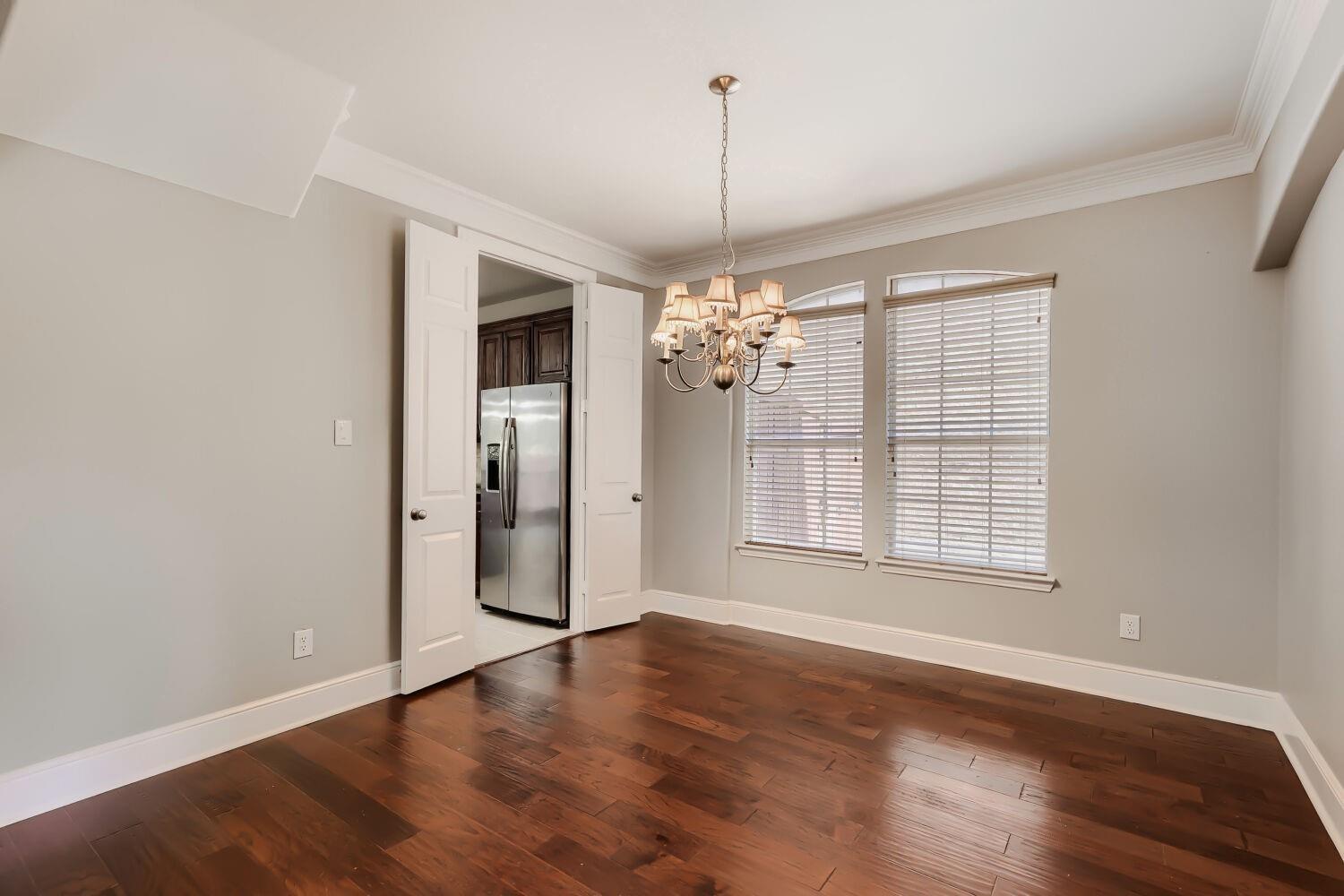 Valley Vista Dr, Irving, TX 75063