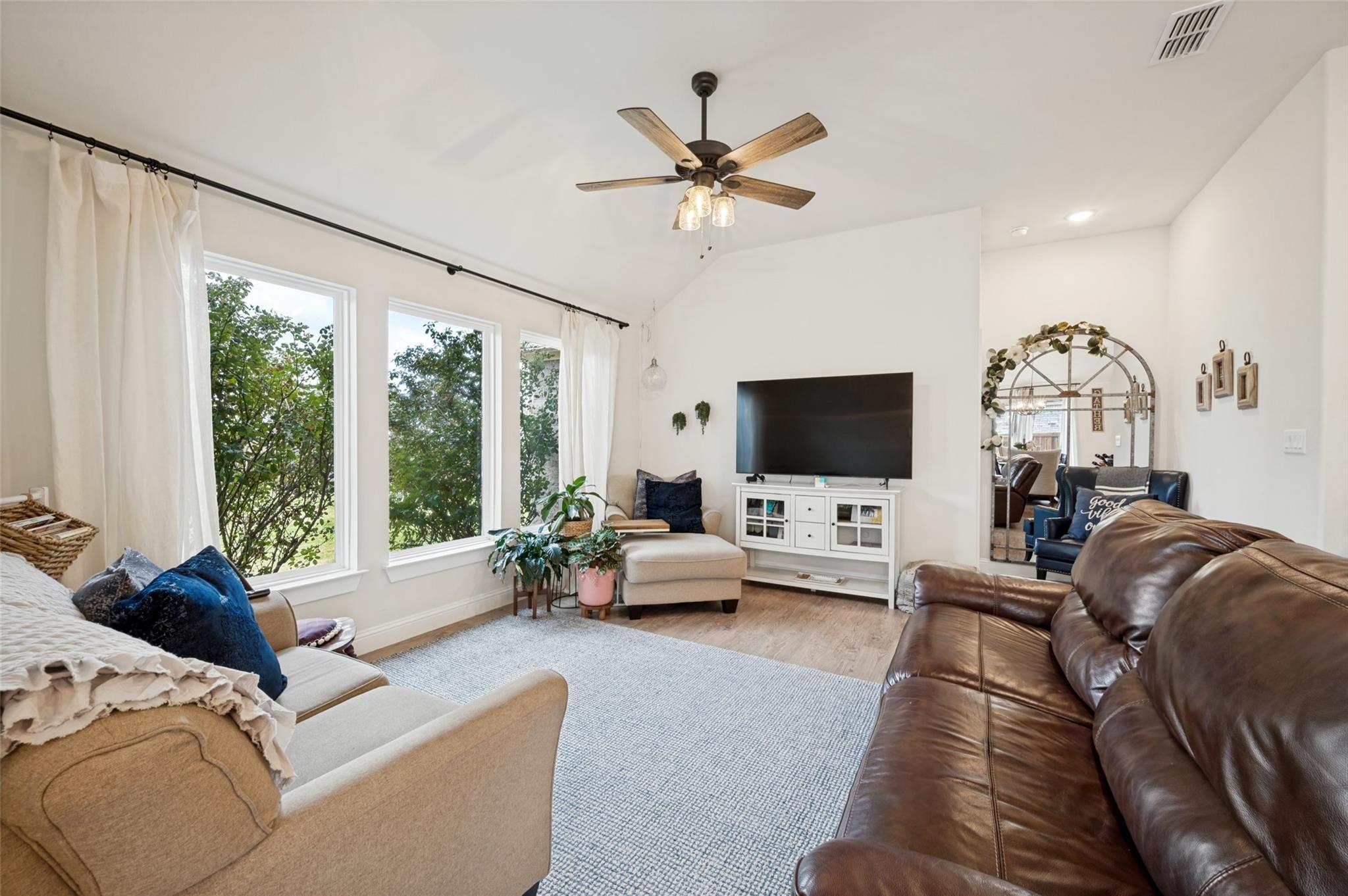 Kens Ct, Pilot Point, TX 76258