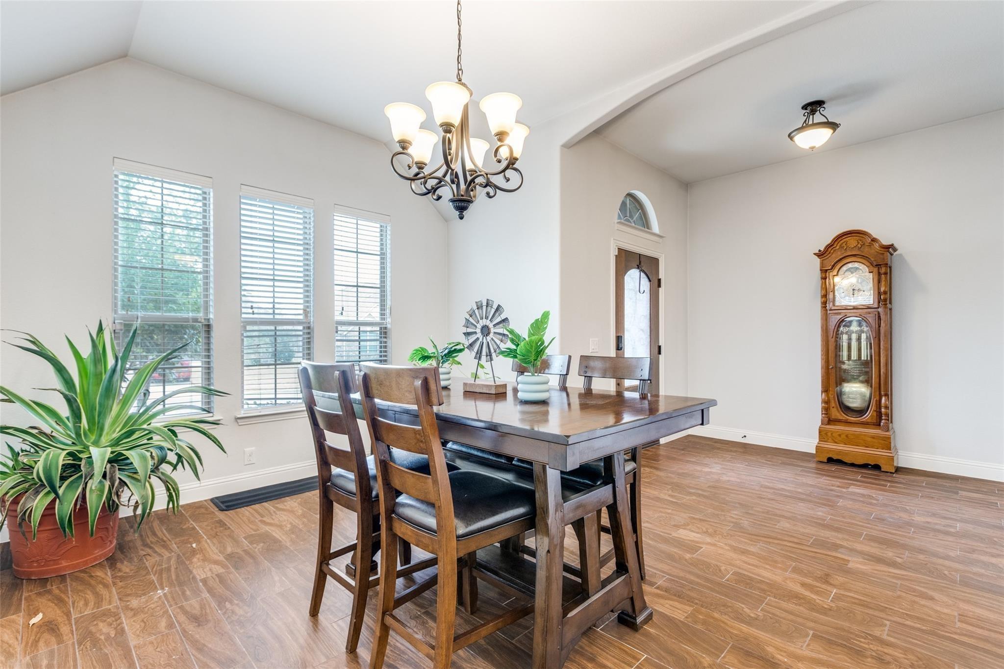 Thompson Dr, Van Alstyne, TX 75495