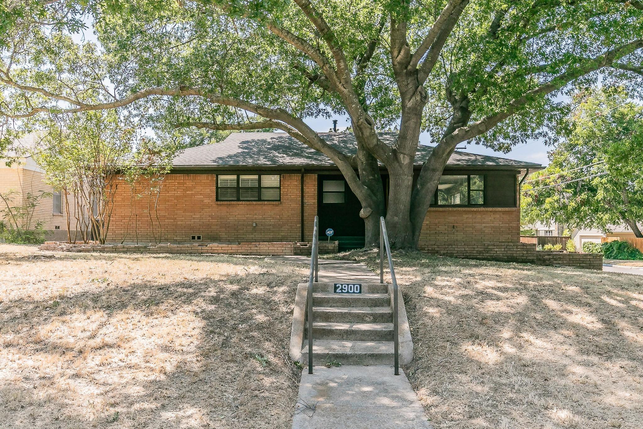 Ryan Place Dr, Fort Worth, TX 76110