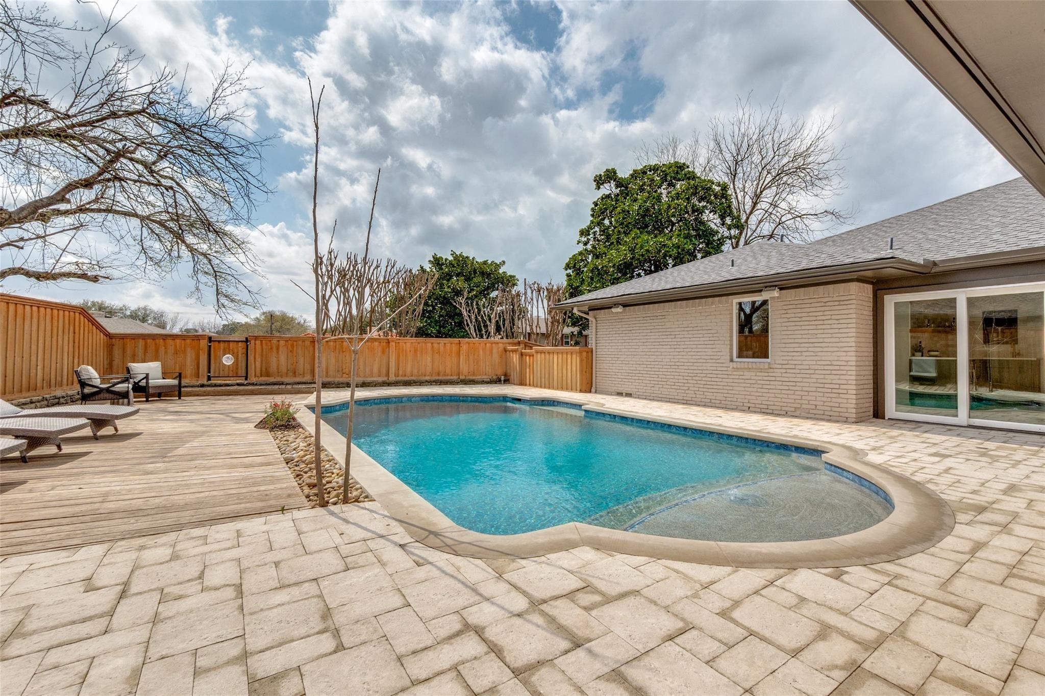 Arborhill Dr, Dallas, TX 75243