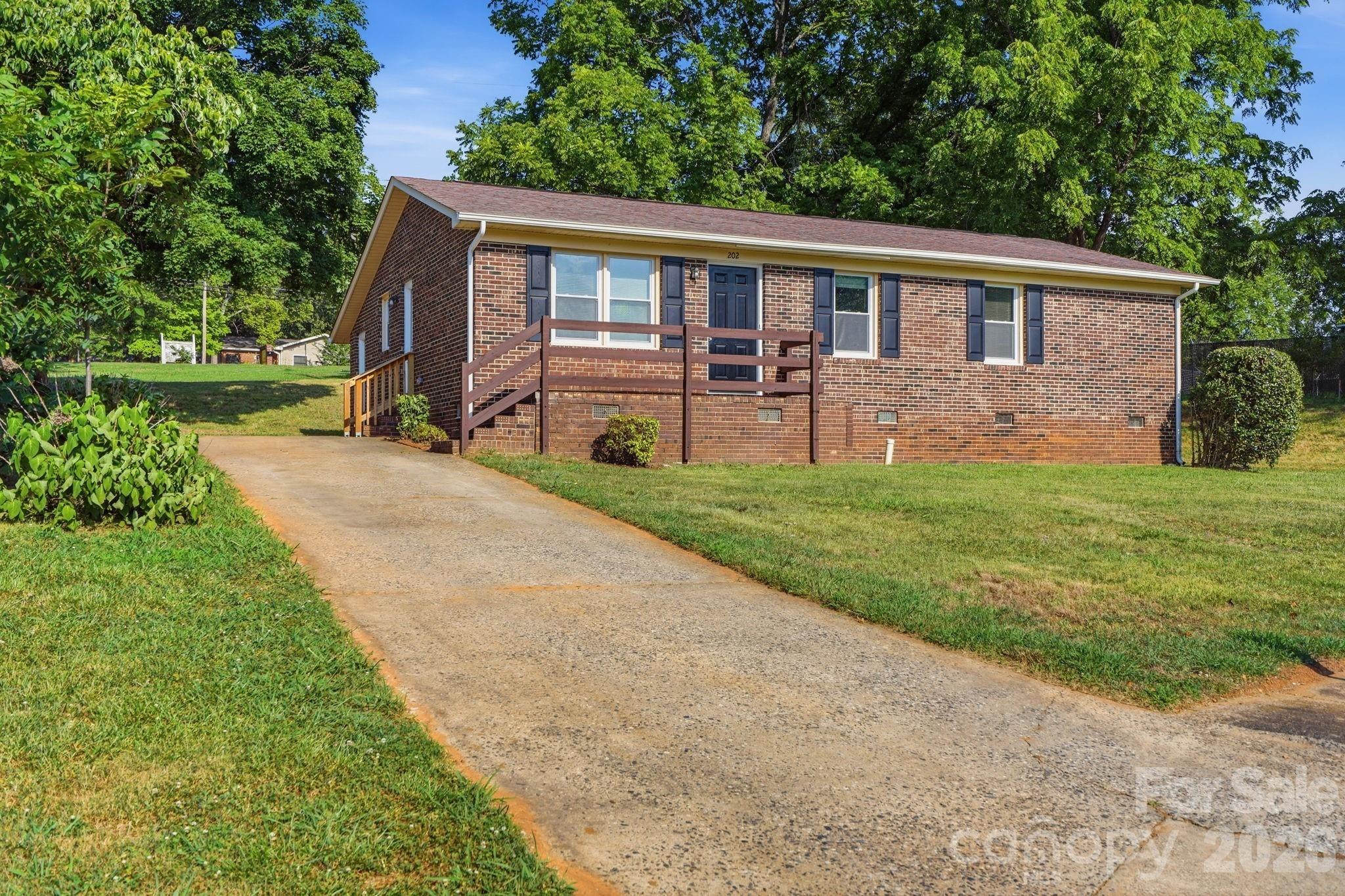 Cooke Cir, Kings Mountain, NC 28086