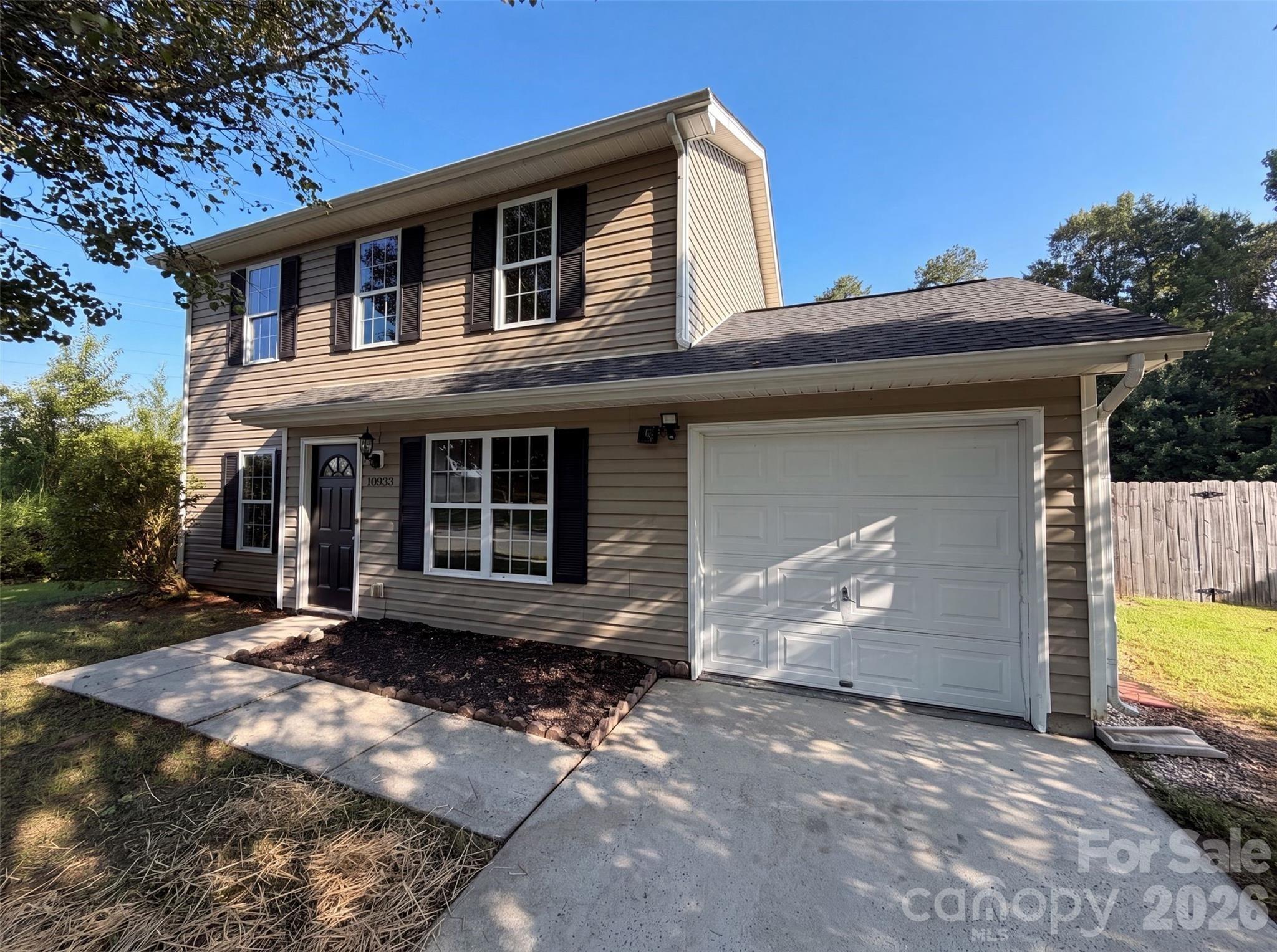Pointer Ridge Dr, Charlotte, NC 28214