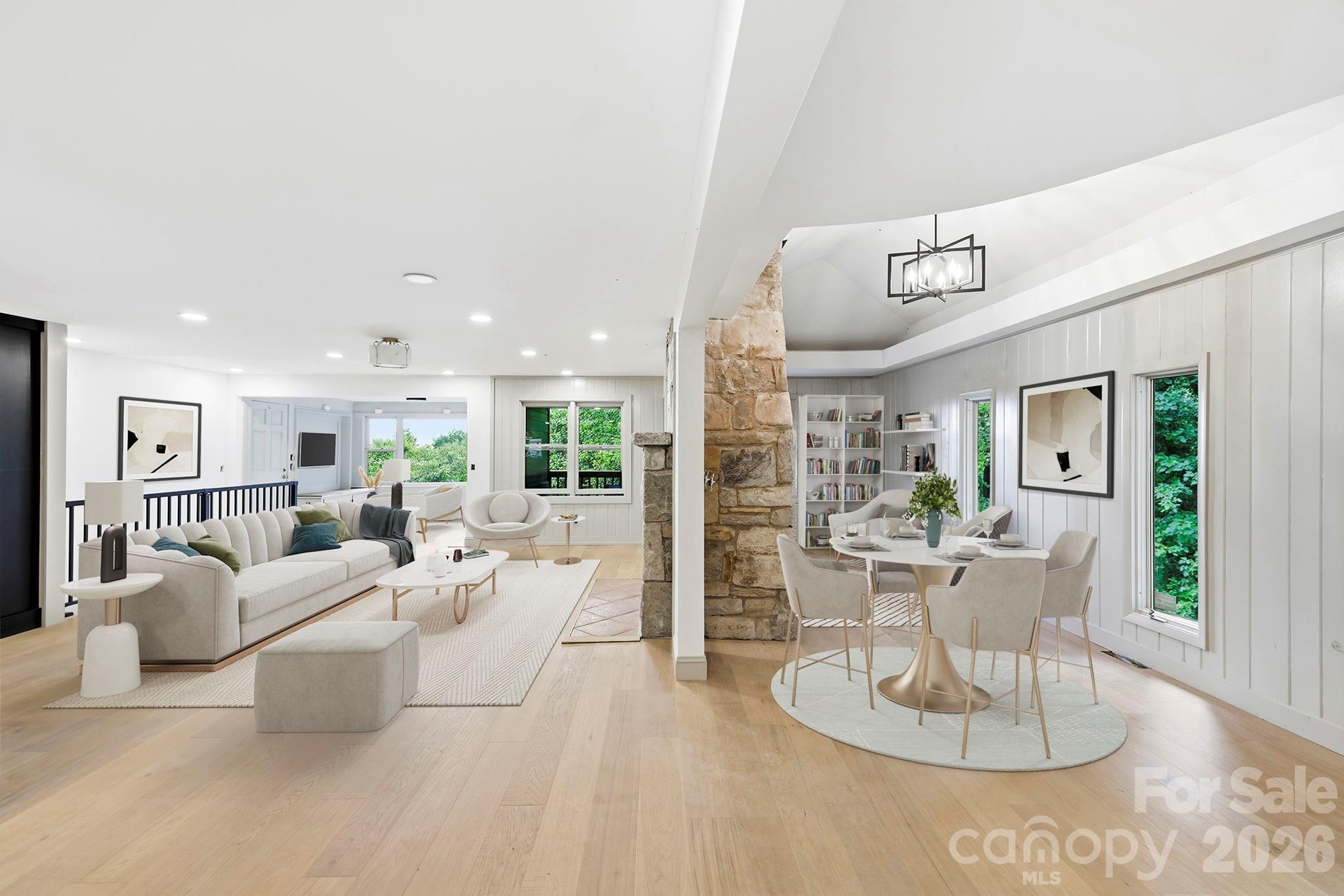 Indian Cave Park Rd, Hendersonville, NC 28739