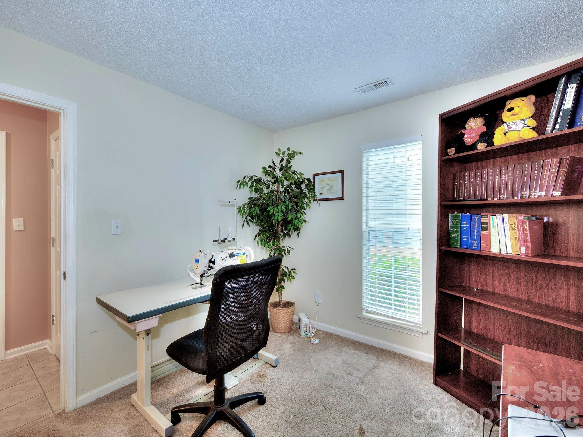 Mintleaf Dr, Charlotte, NC 28269