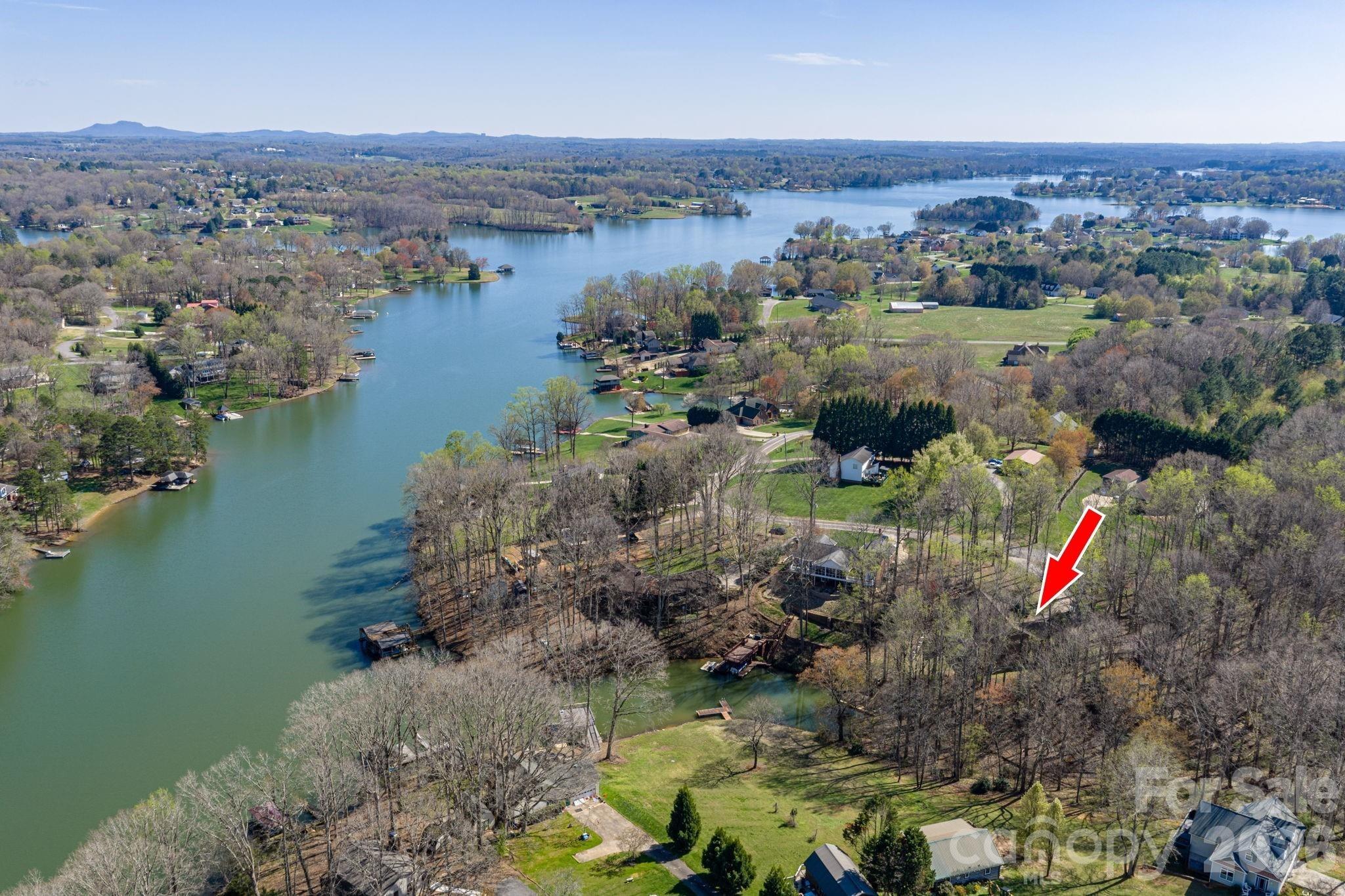 Kester Dr, Cherryville, NC 28021