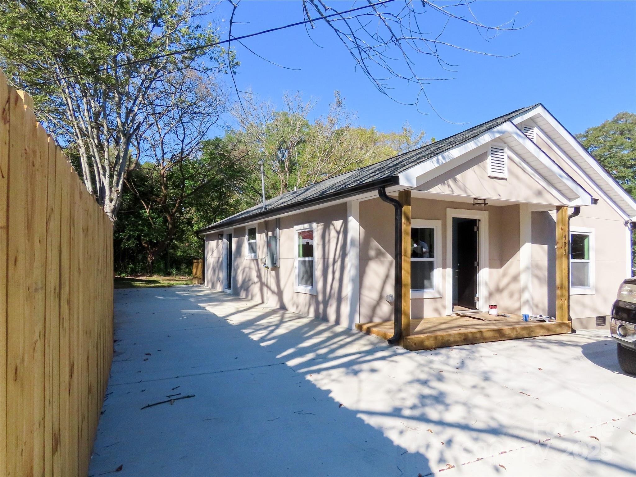 Clinton Ave, Lancaster, SC 29720