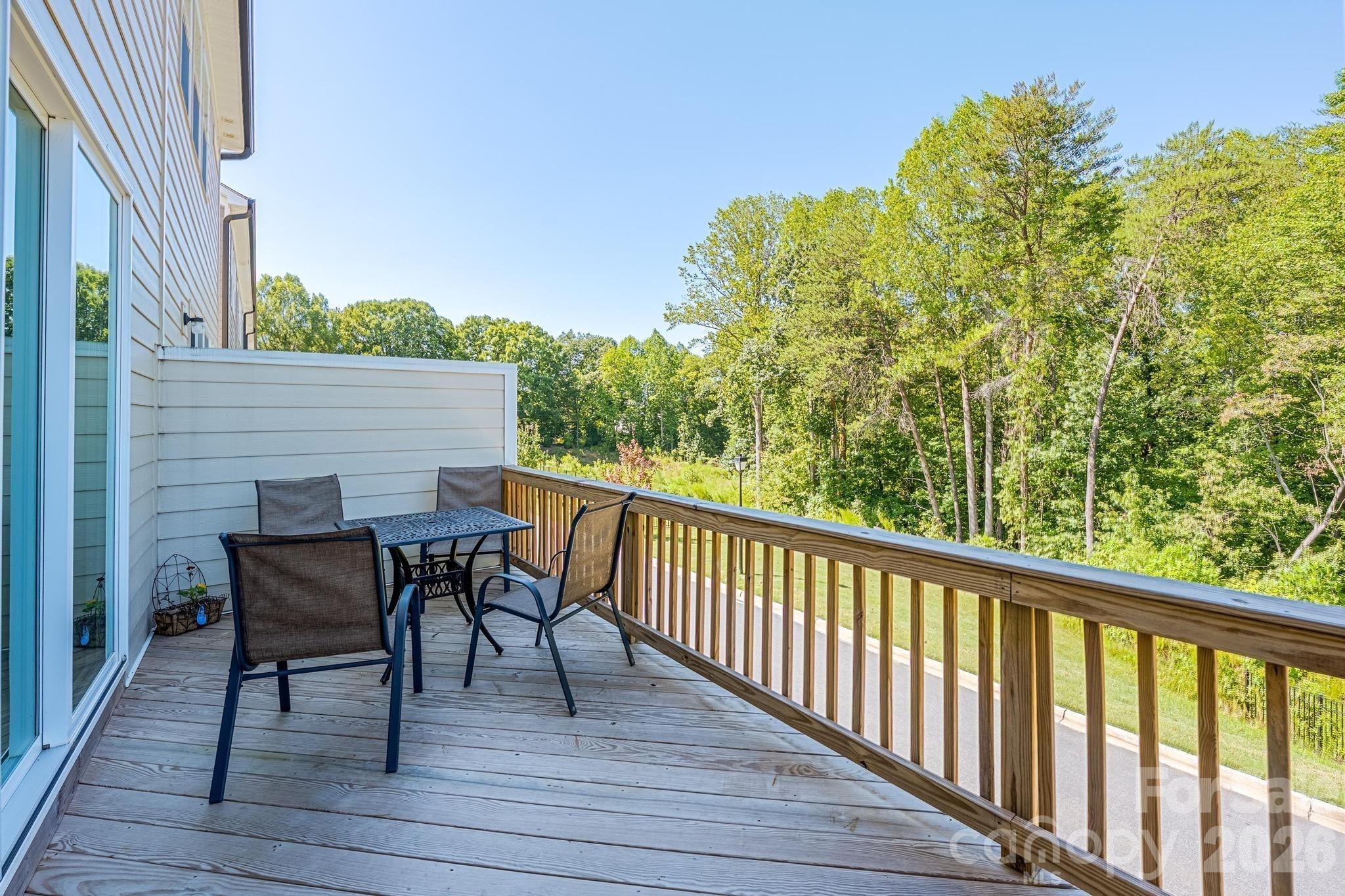 Glencoe Ln, Mooresville, NC 28117