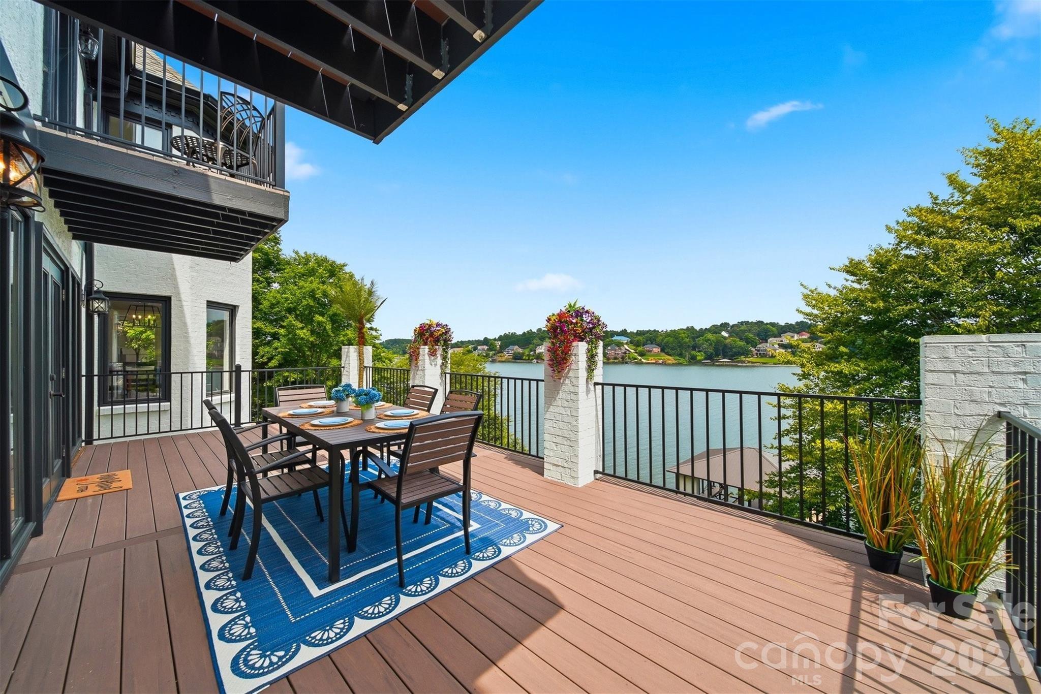44th Avenue Dr Nw, Hickory, NC 28601