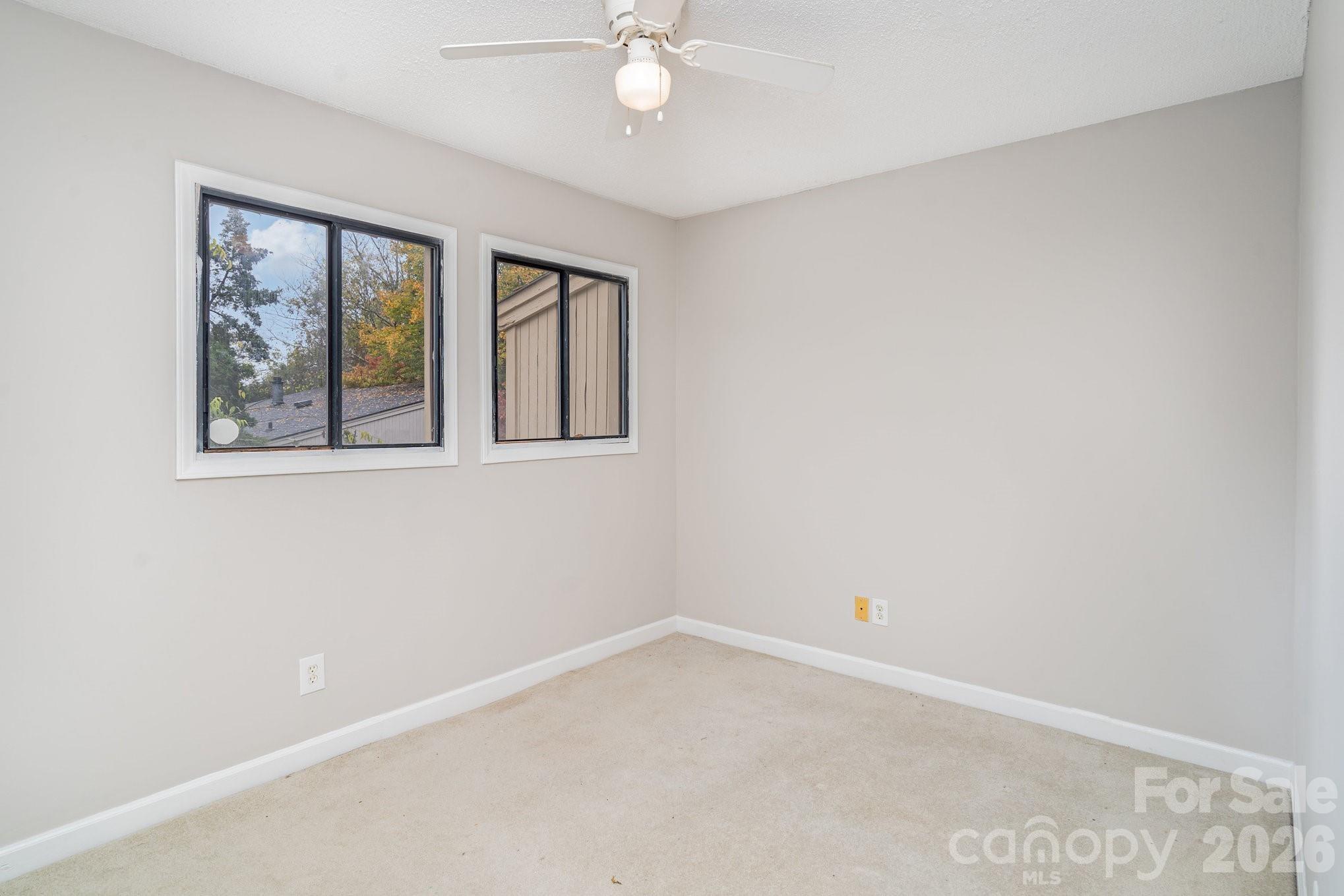 Horse Chestnut Ln, Charlotte, NC 28277