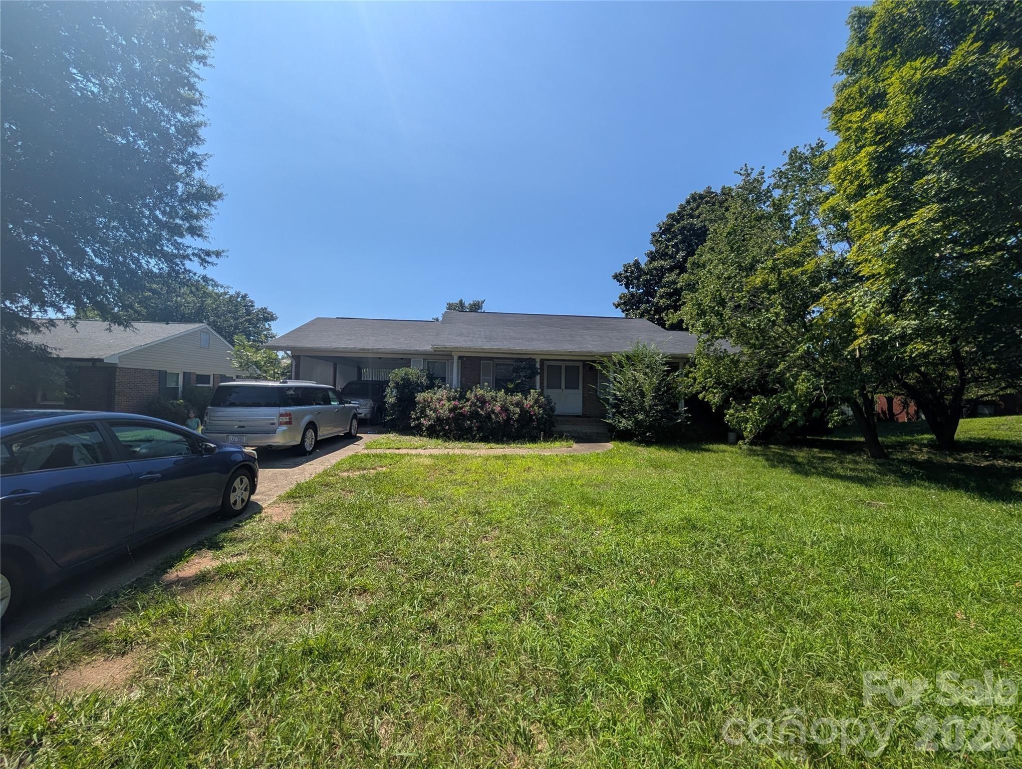 2nd Ave Nw, Hickory, NC 28601