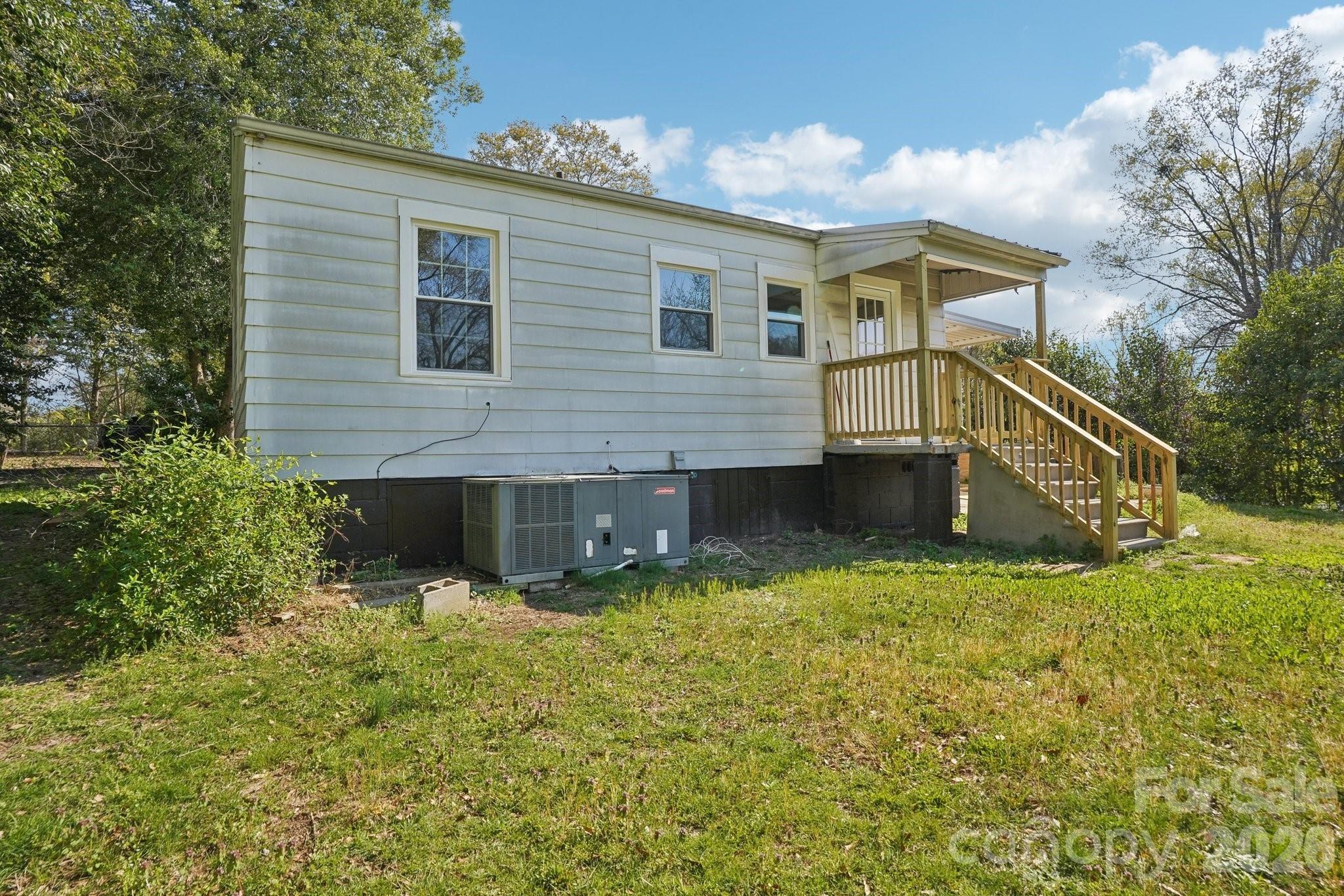 Ware Ave, Gastonia, NC 28052