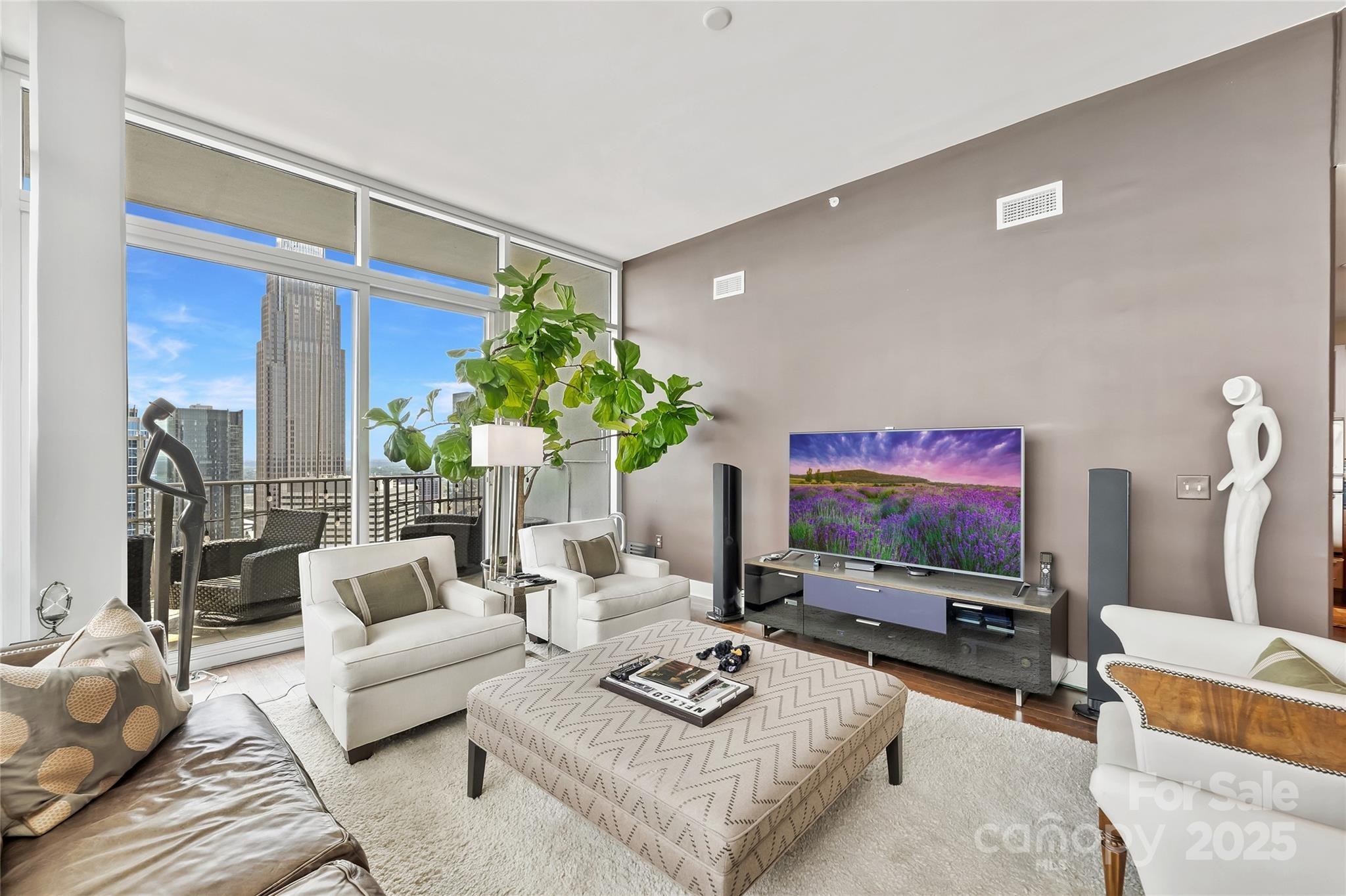 N Pine St, Charlotte, NC 28202