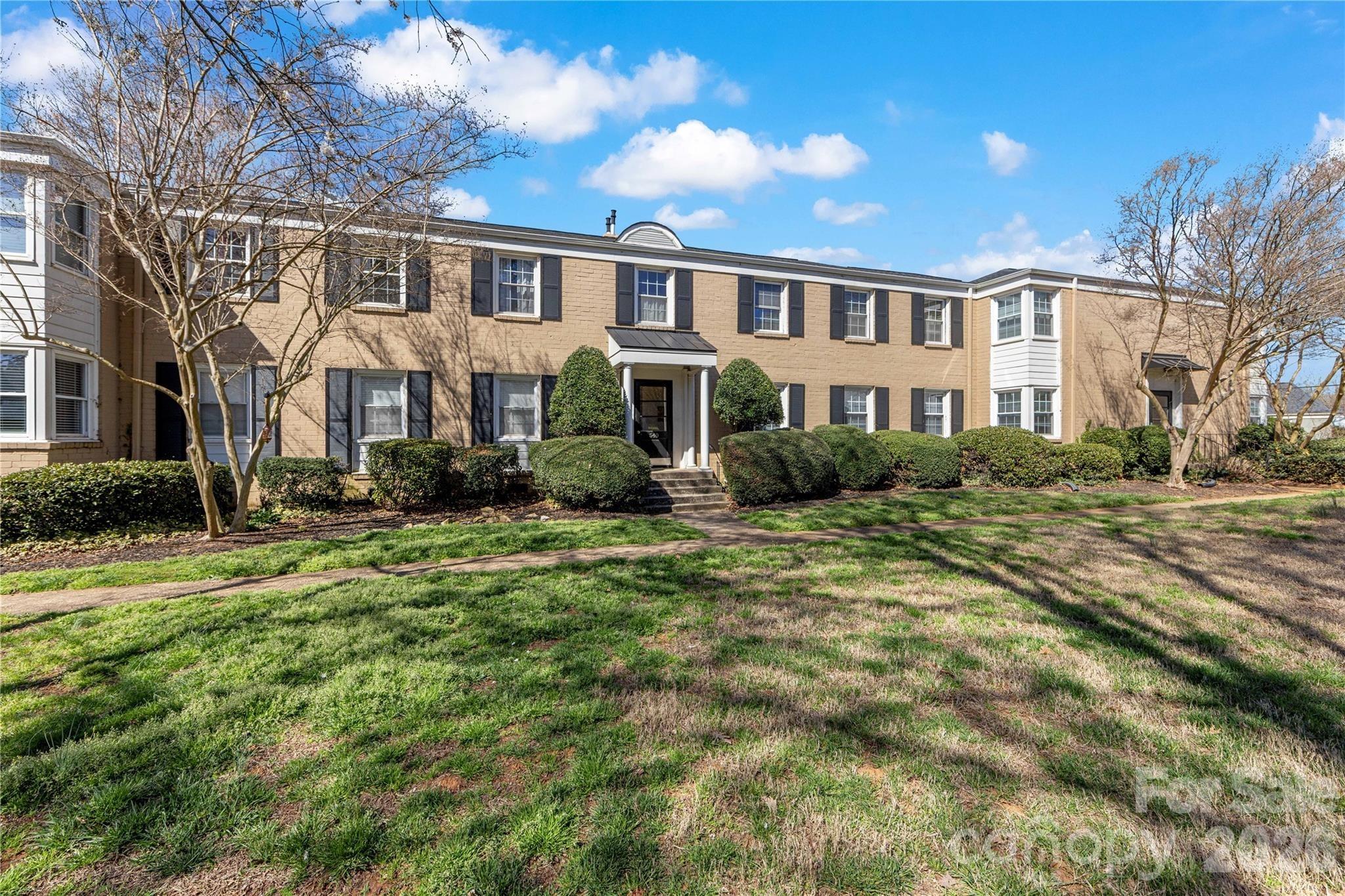 Wakefield Dr, Charlotte, NC 28209