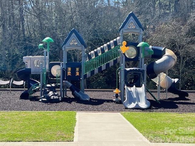 Daniel Circle Dr, Mills River, NC 28759