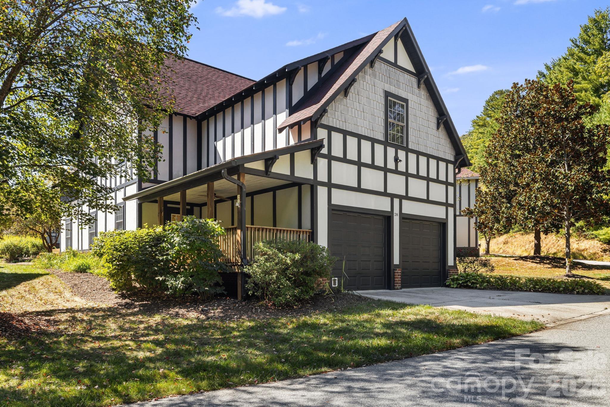 Trafalgar Cir, Asheville, NC 28805