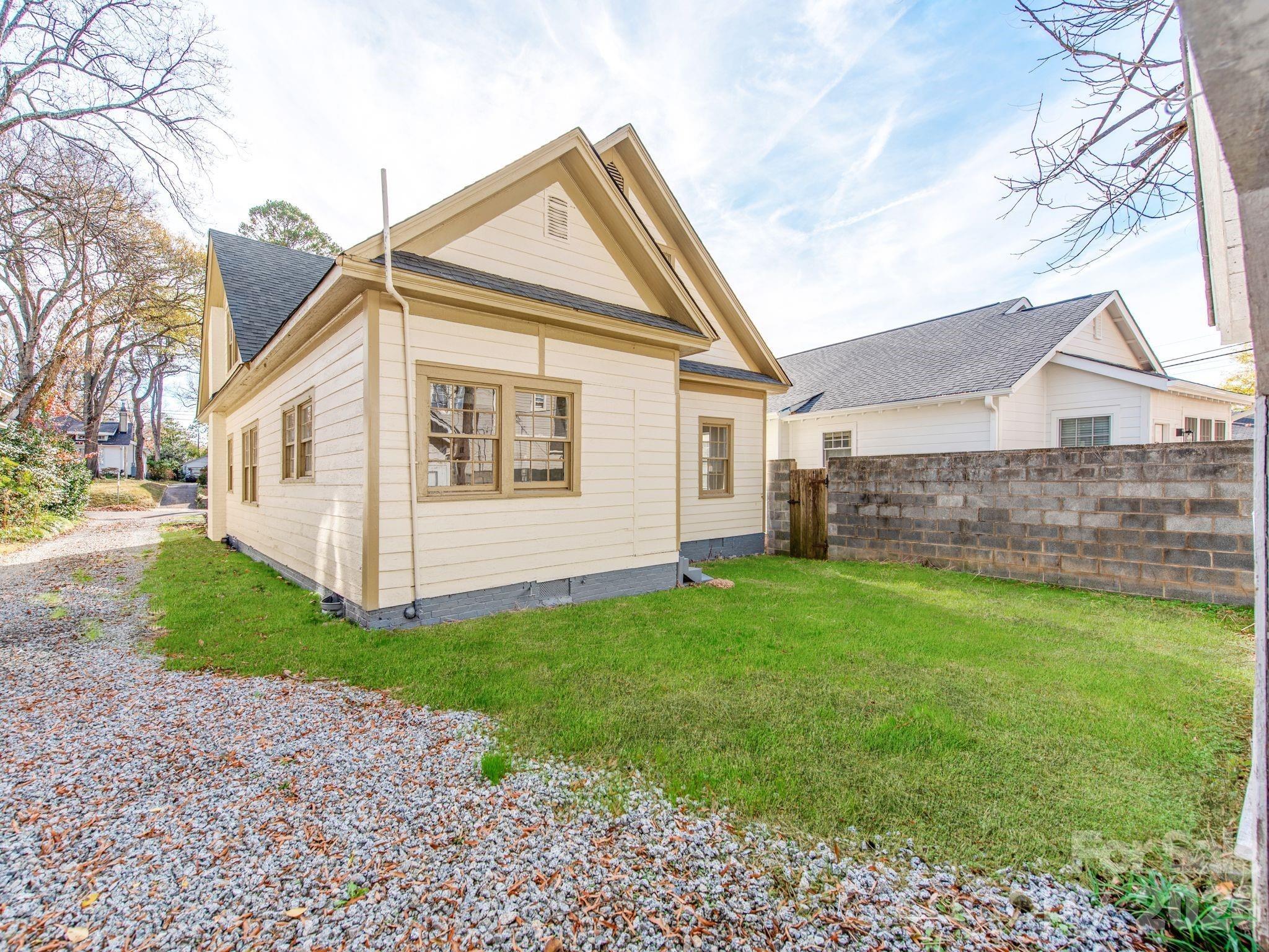 W 5th Ave, Gastonia, NC 28052