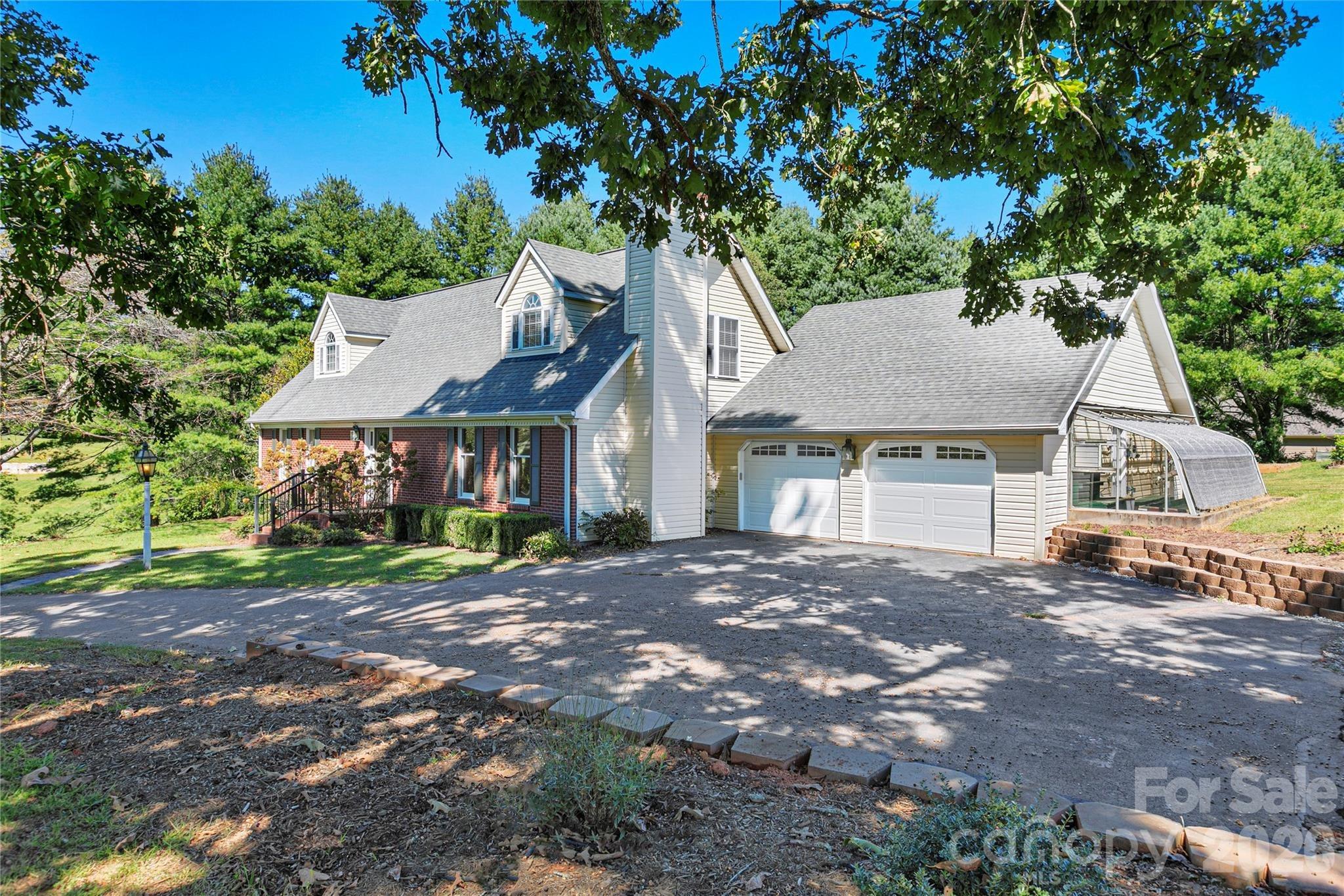 Windover Dr, Brevard, NC 28712