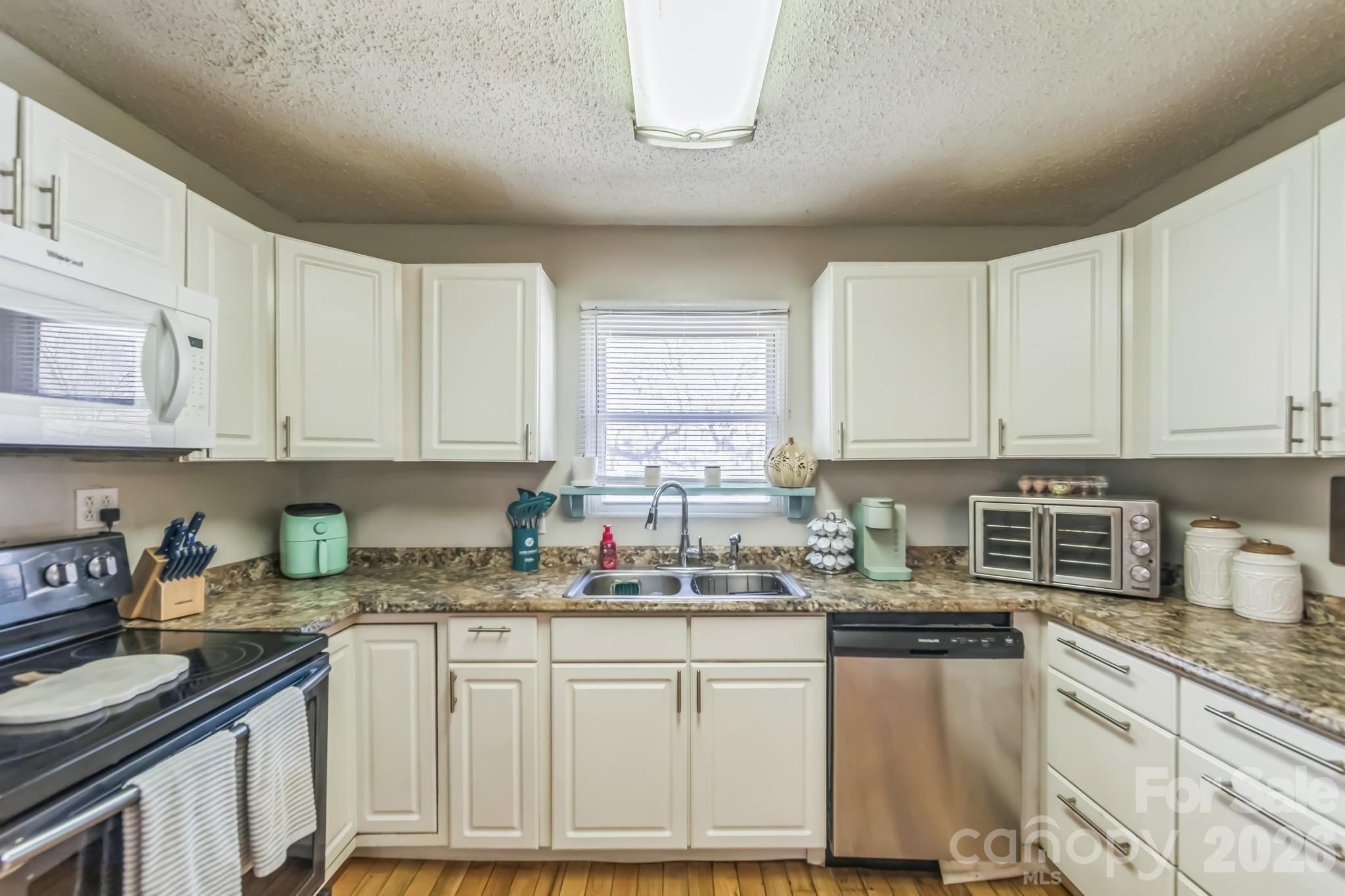 Pisgah Hwy, Candler, NC 28715