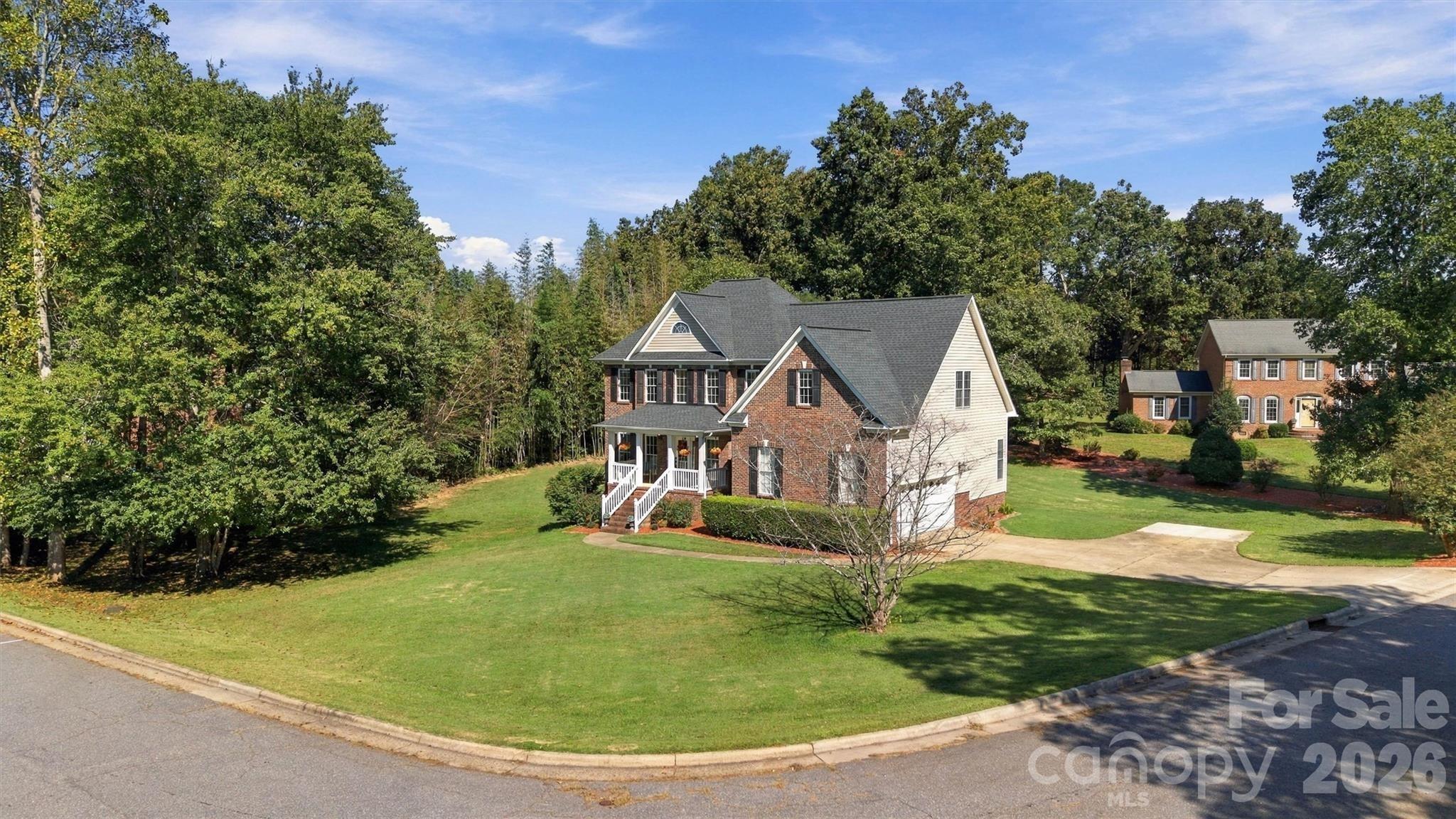 Elmhurst Dr Ne, Hickory, NC 28601