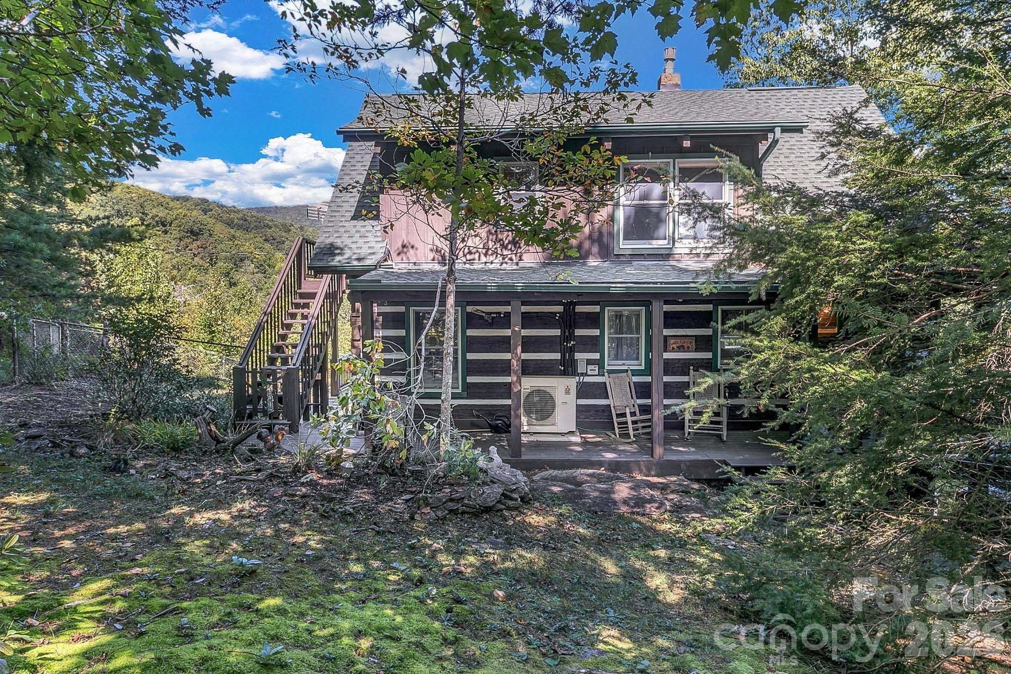 Laurel Creek Dr, Hendersonville, NC 28792