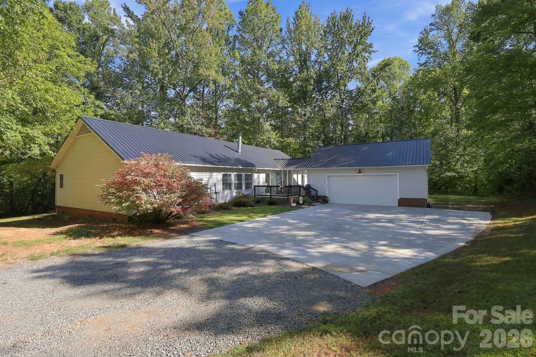 Sandy Creek Ln, Lexington, NC 27295
