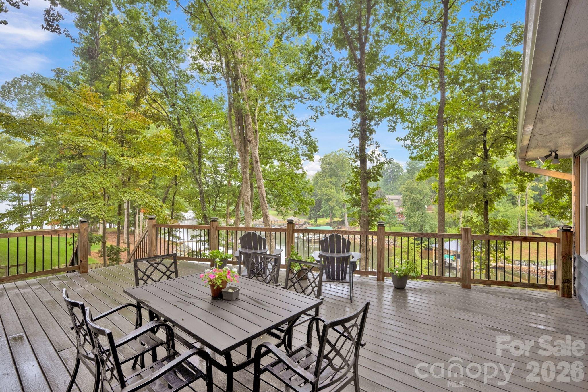 Lakeview Shores Loop, Mooresville, NC 28117