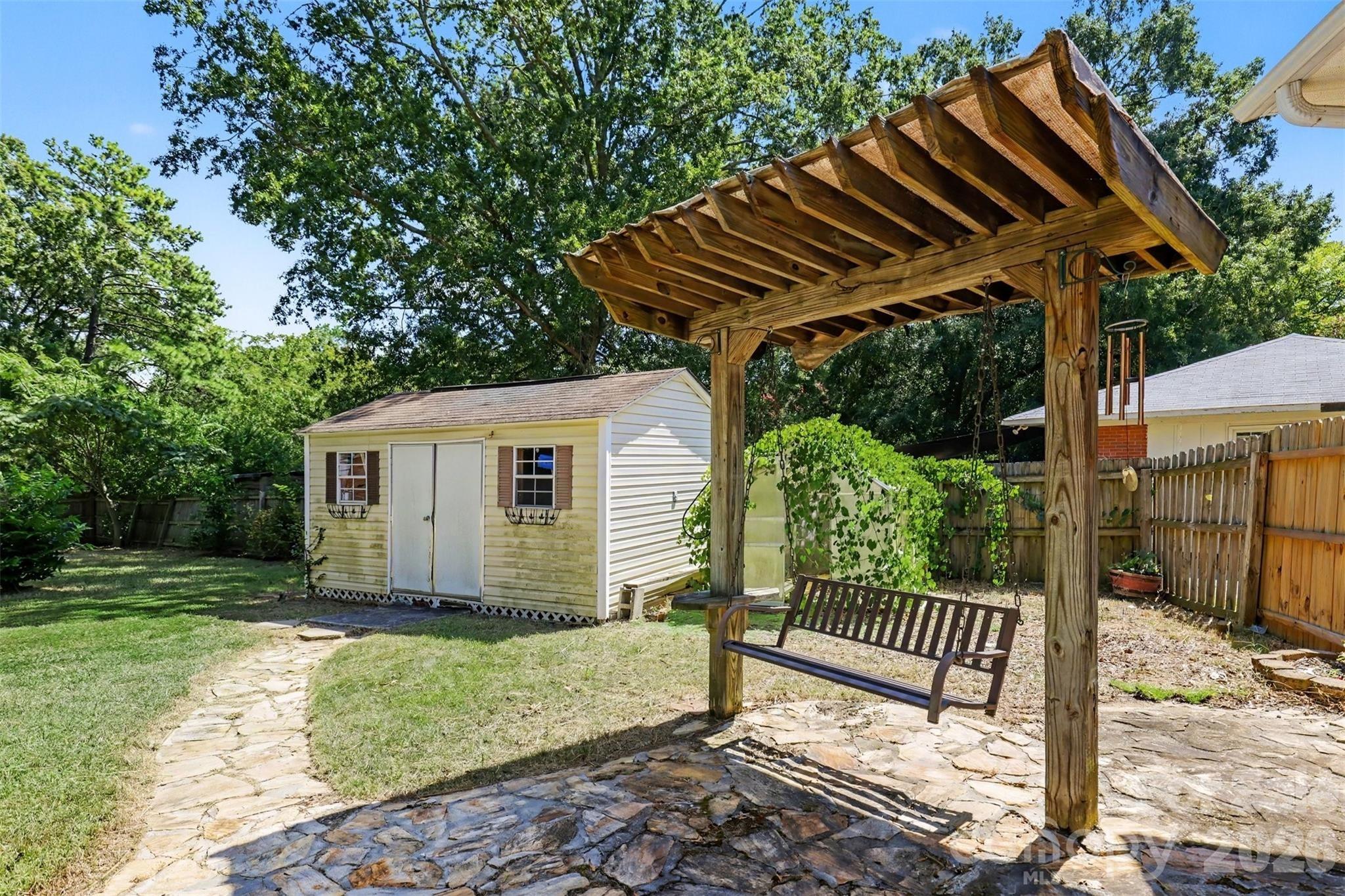 Marine Dr, Pineville, NC 28134