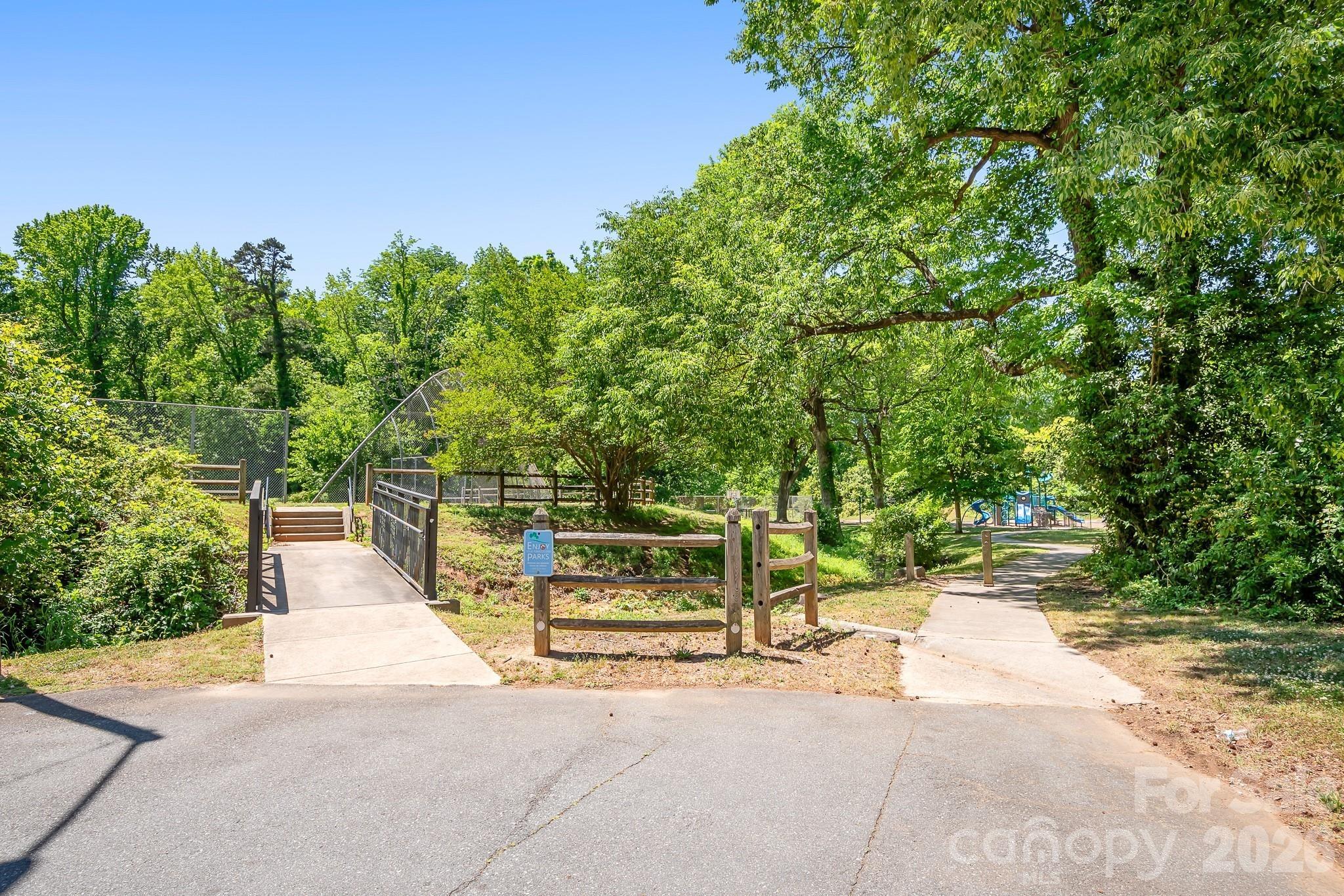 Bristol Dr, Charlotte, NC 28208