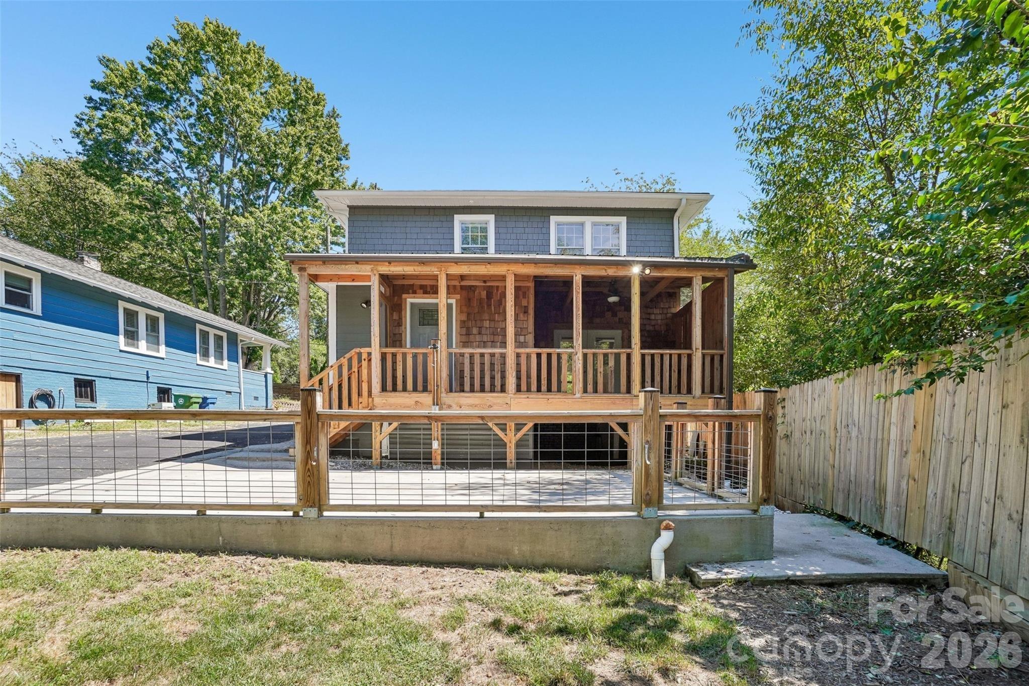 Lanvale Ave, Asheville, NC 28806