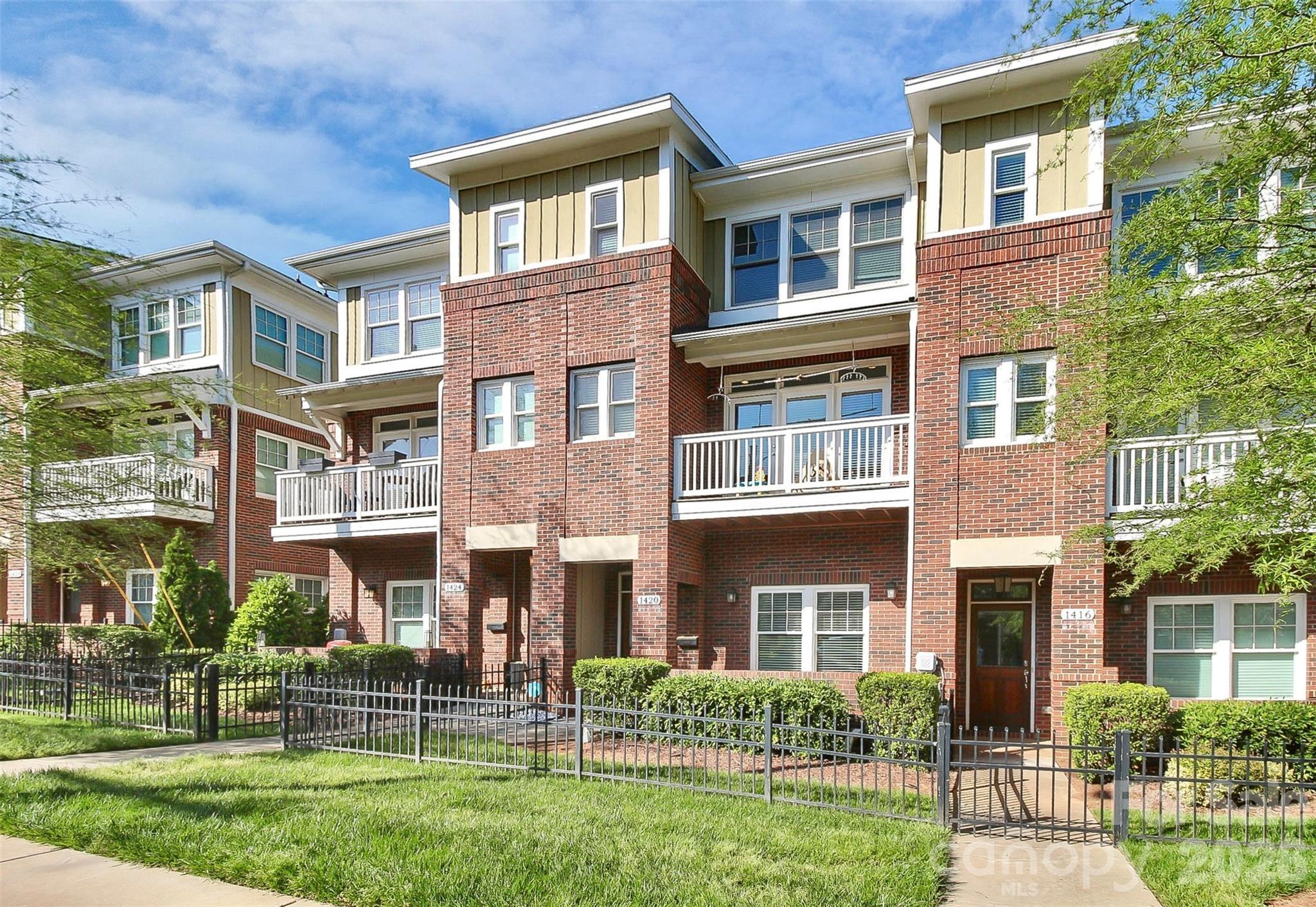 W 4th St, Charlotte, NC 28208