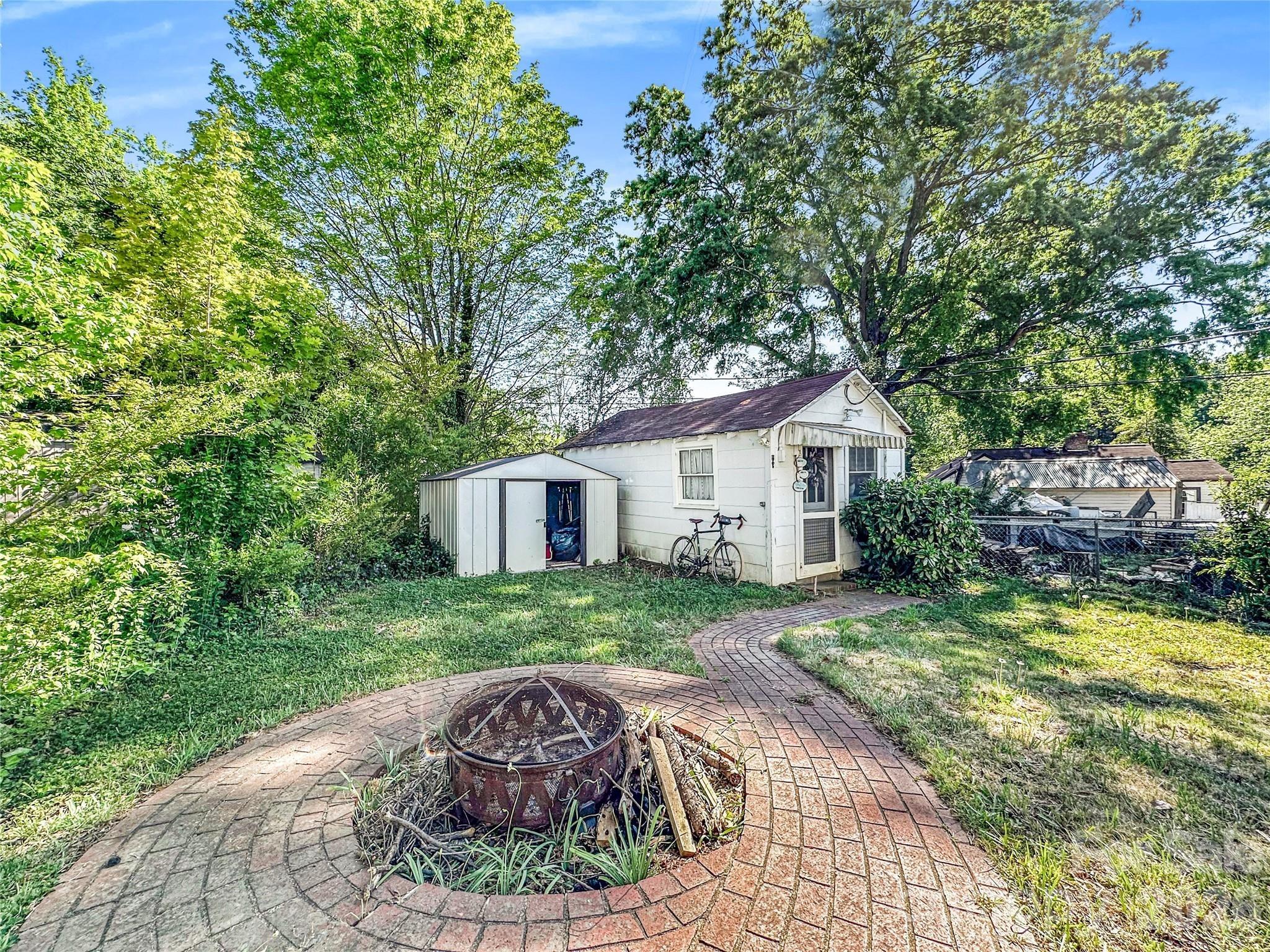 Margaret Dr, Statesville, NC 28677
