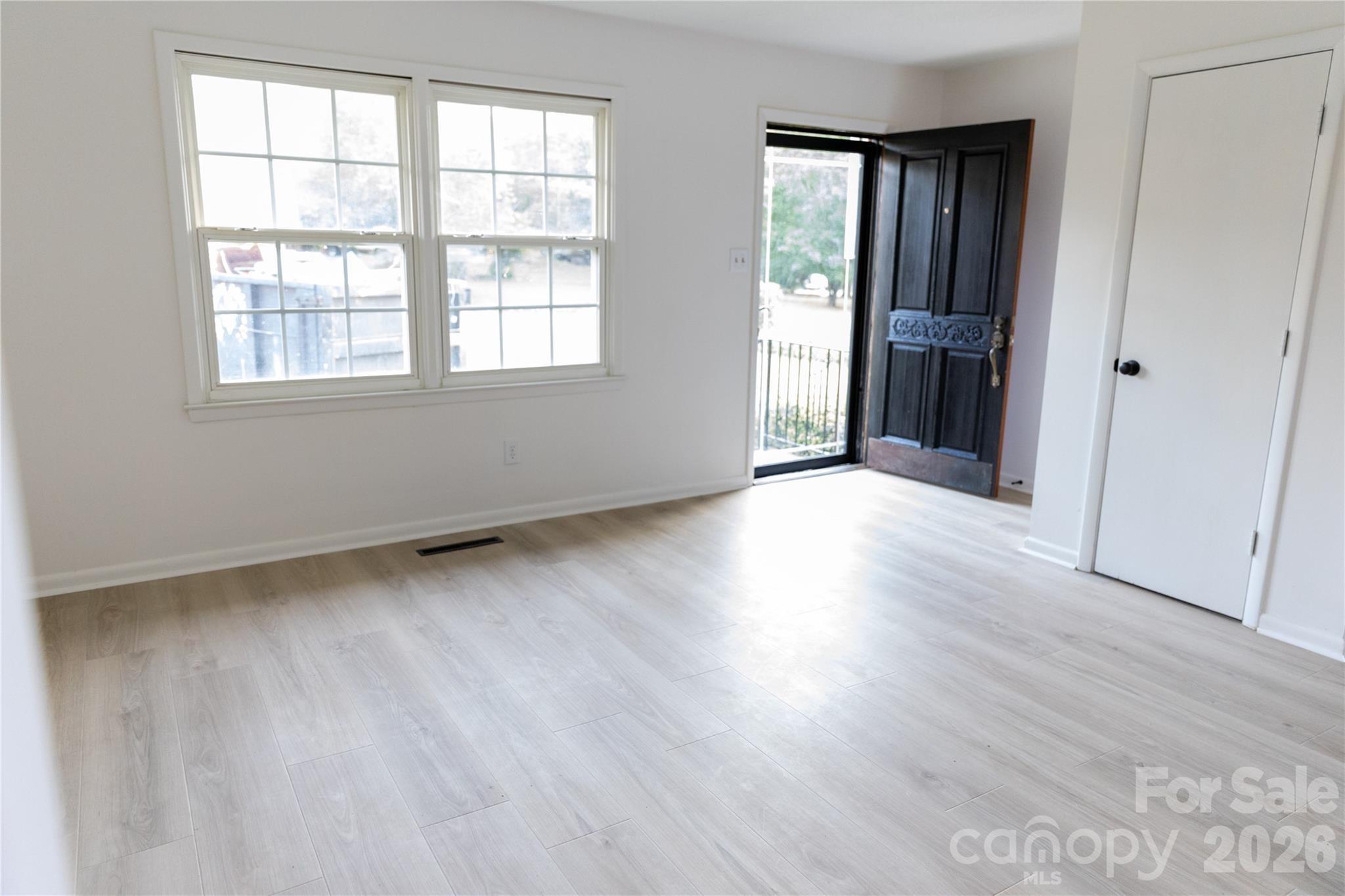 Kingston Dr, Kannapolis, NC 28083