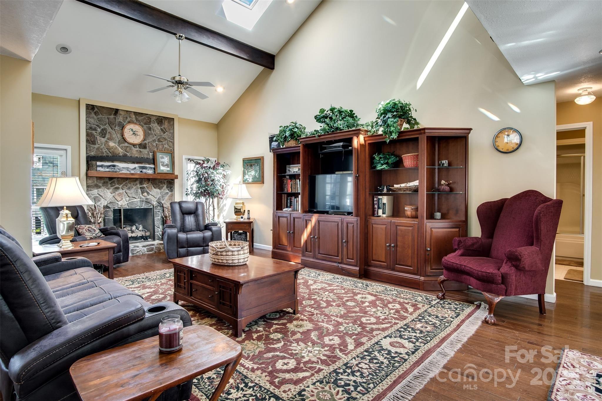 Avisco Rd, Robbinsville, NC 28771
