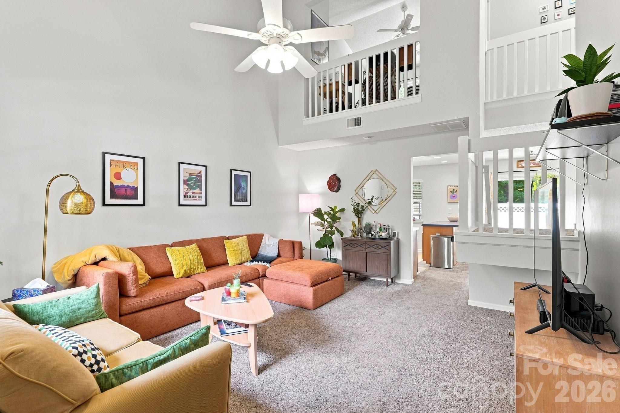 Reindeer Way Ln, Charlotte, NC 28216