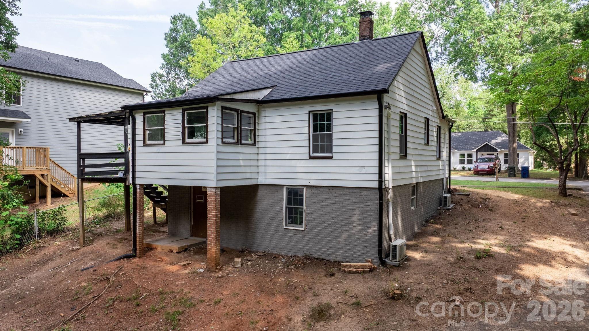 10th Ave Se, Hickory, NC 28602